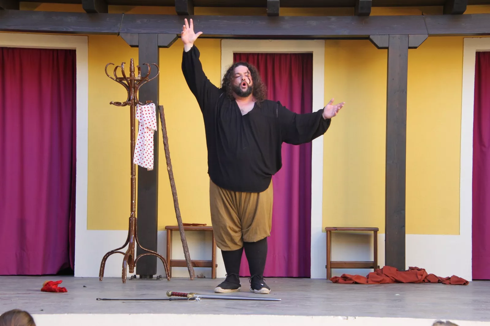 Roberto Nistal en Celestina el Bululú, que llegará a Alemania con el Teatro de Robres Roberto Nistal en Celestina el Bululú, que llegará a Alemania con el Teatro de Robres
