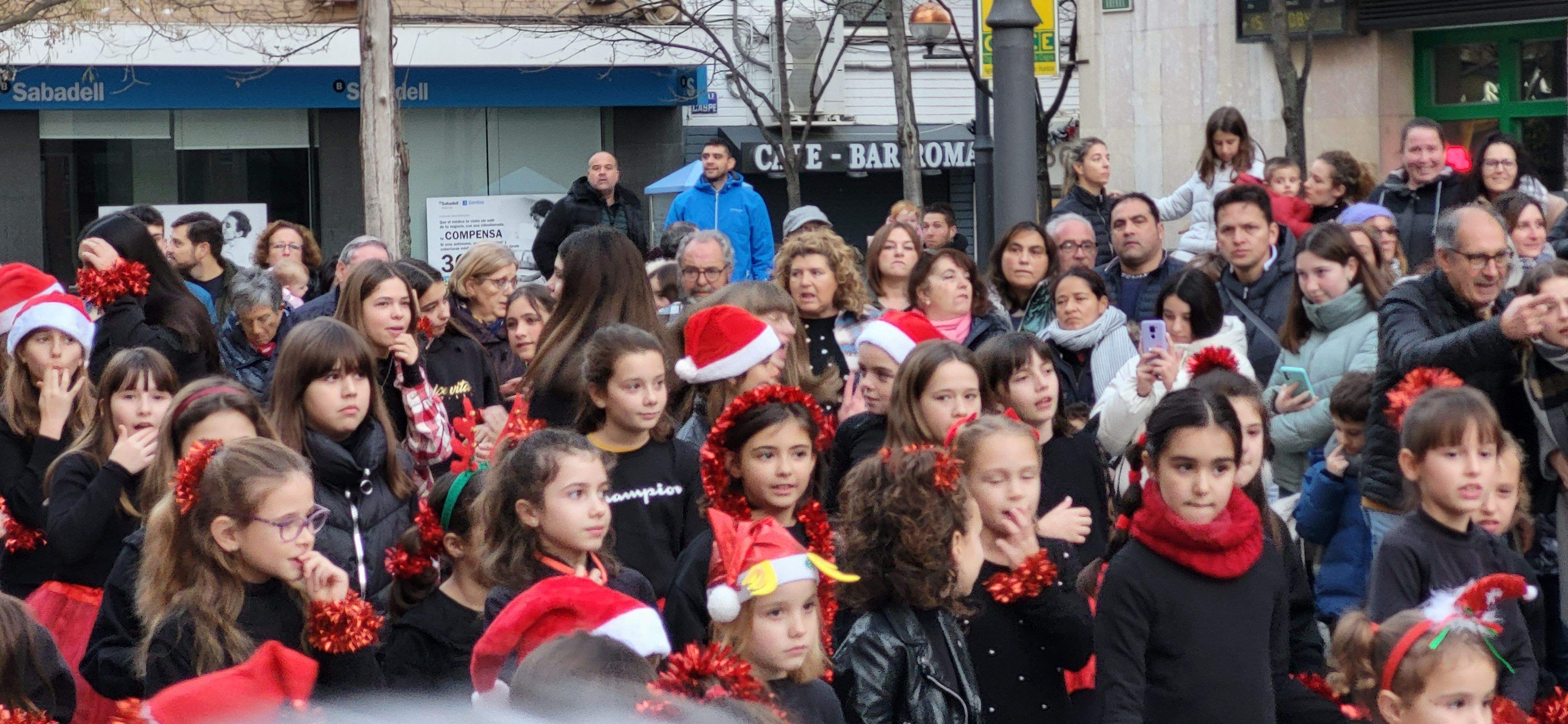 Espectáculo de baile con alumnas y alumnos de Savalli en Huesca