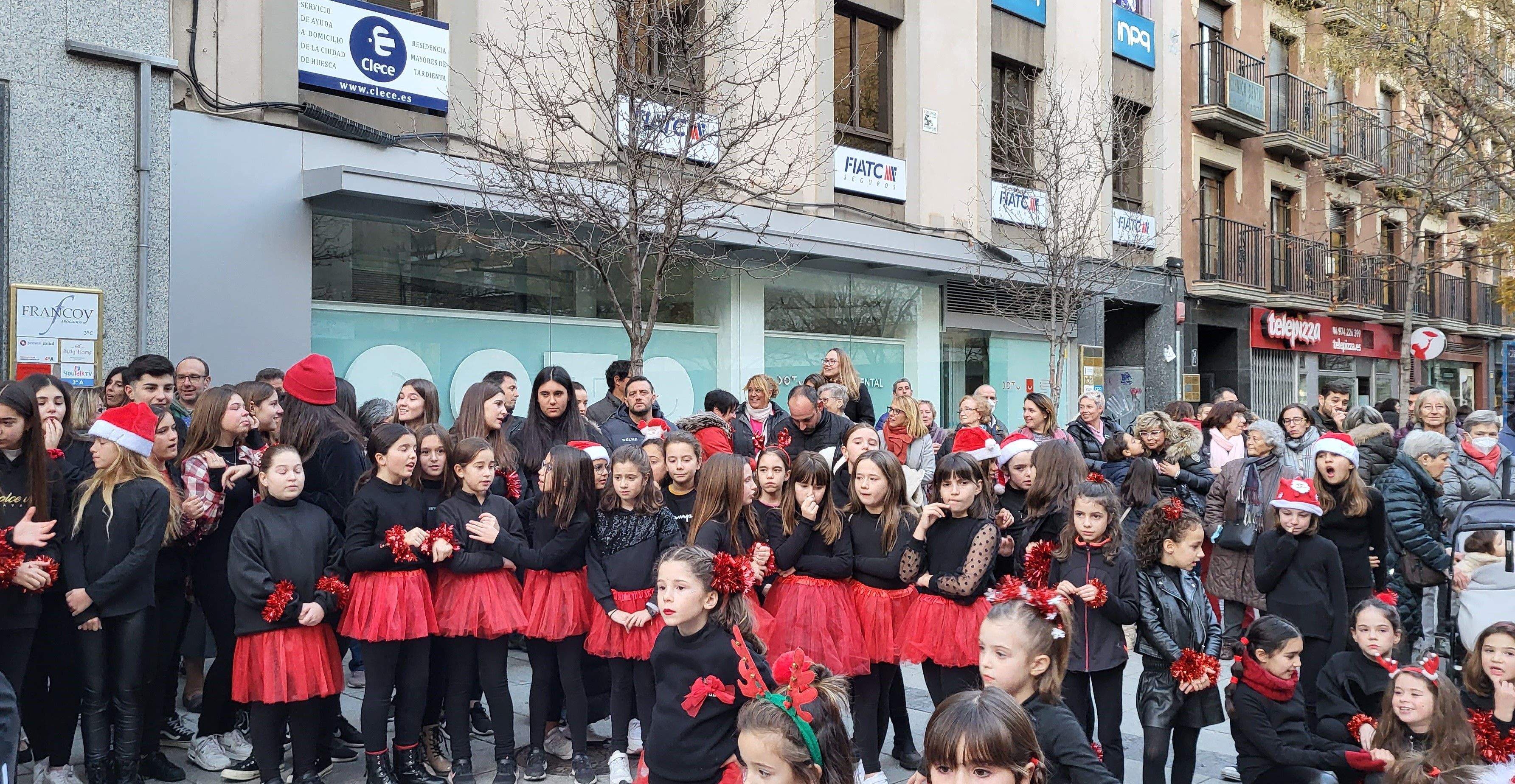 Espectáculo de baile con alumnas y alumnos de Savalli en Huesca