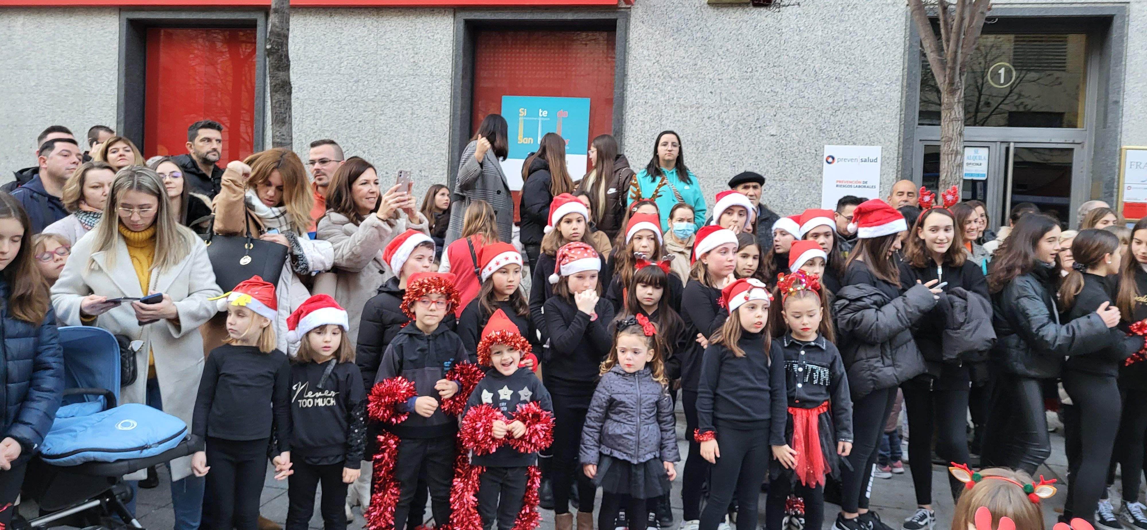Espectáculo de baile con alumnas y alumnos de Savalli en Huesca