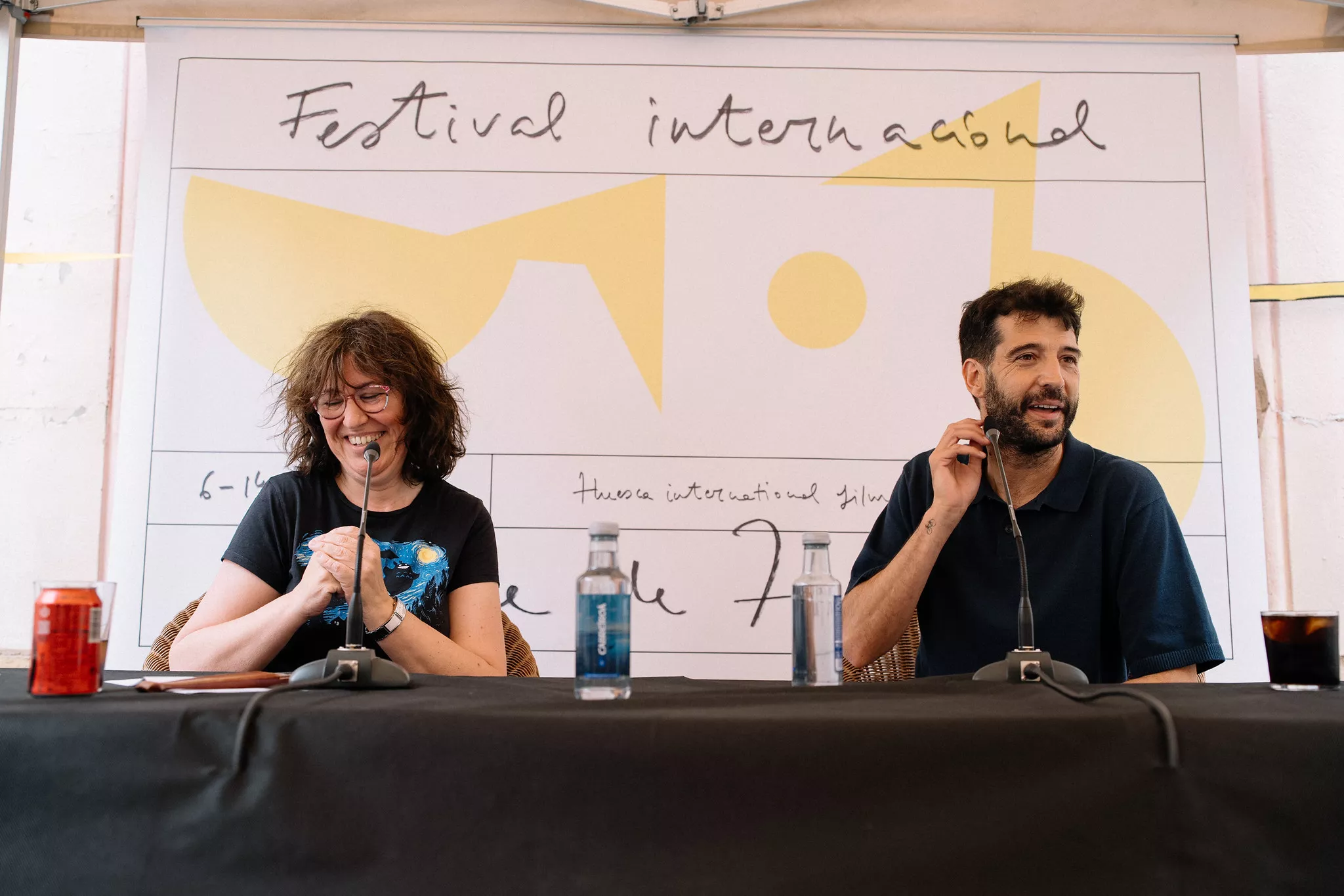 Chus Fenero y Gerard Oms durante el 'Vermú con...' . Foto Adela Moreno y Ana Escario