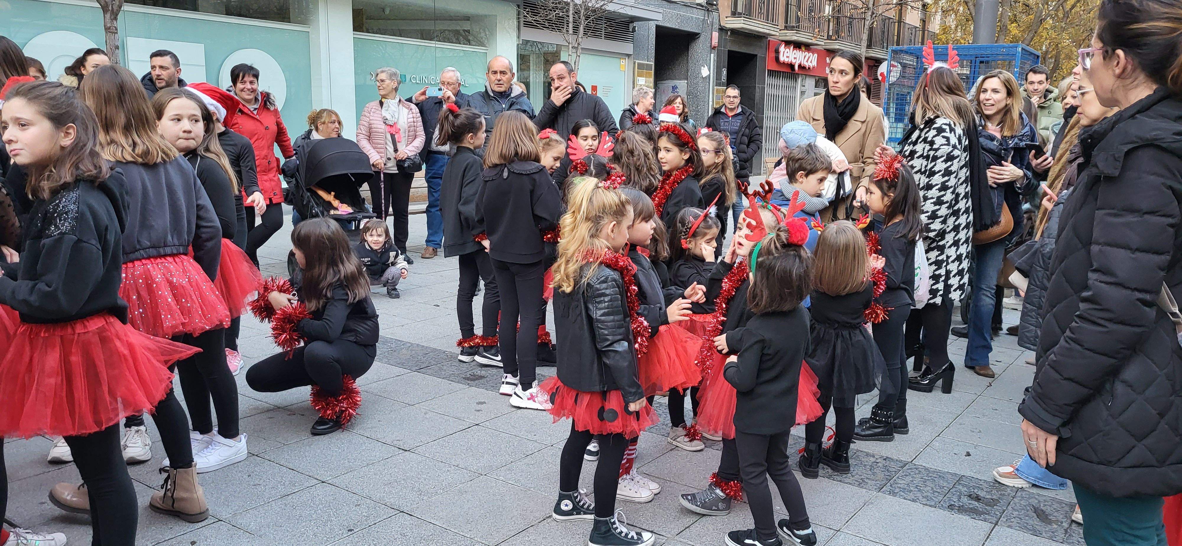 Espectáculo de baile con alumnas y alumnos de Savalli en Huesca