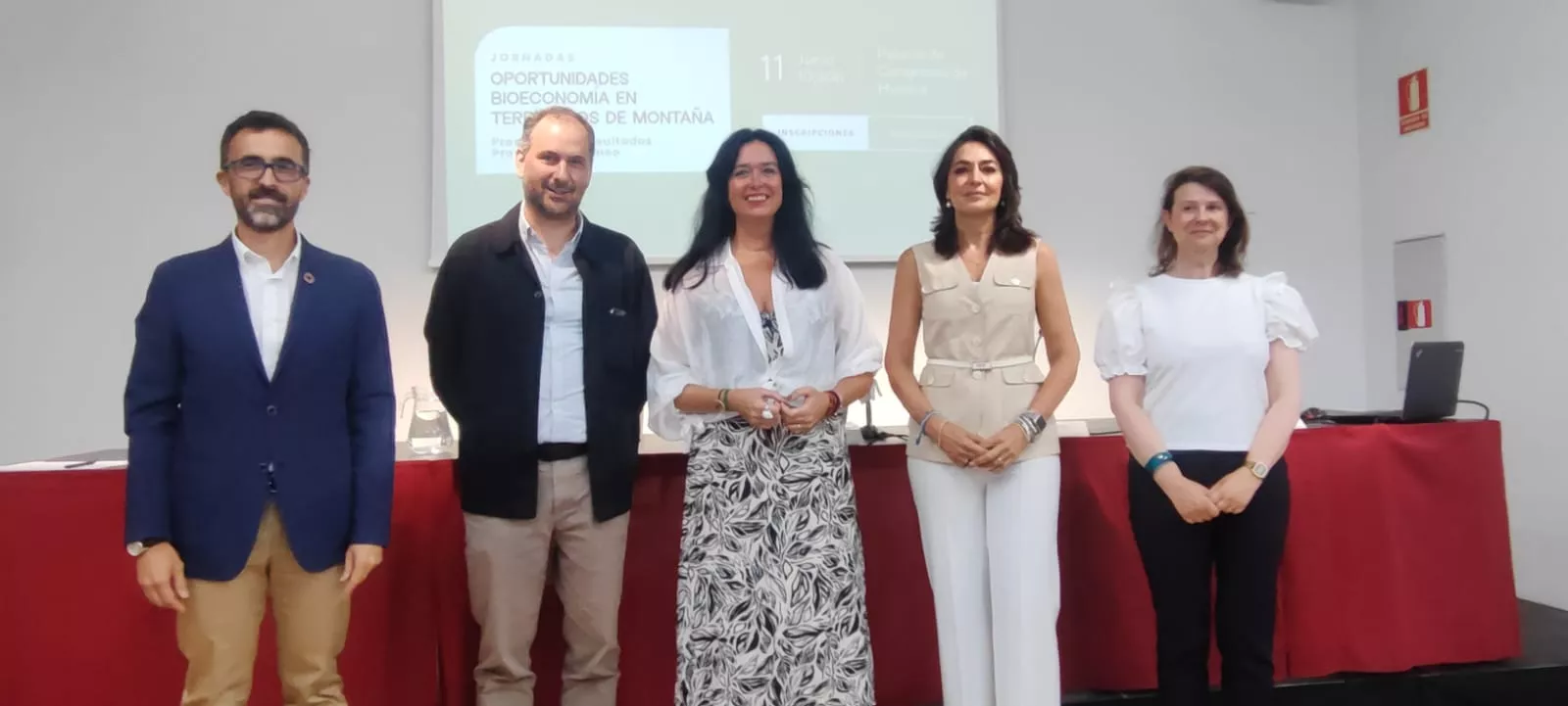 Participantes en las Jornadas “Oportunidades de la bioeconomía en los territorios de montaña” celebradas en Huesca.
