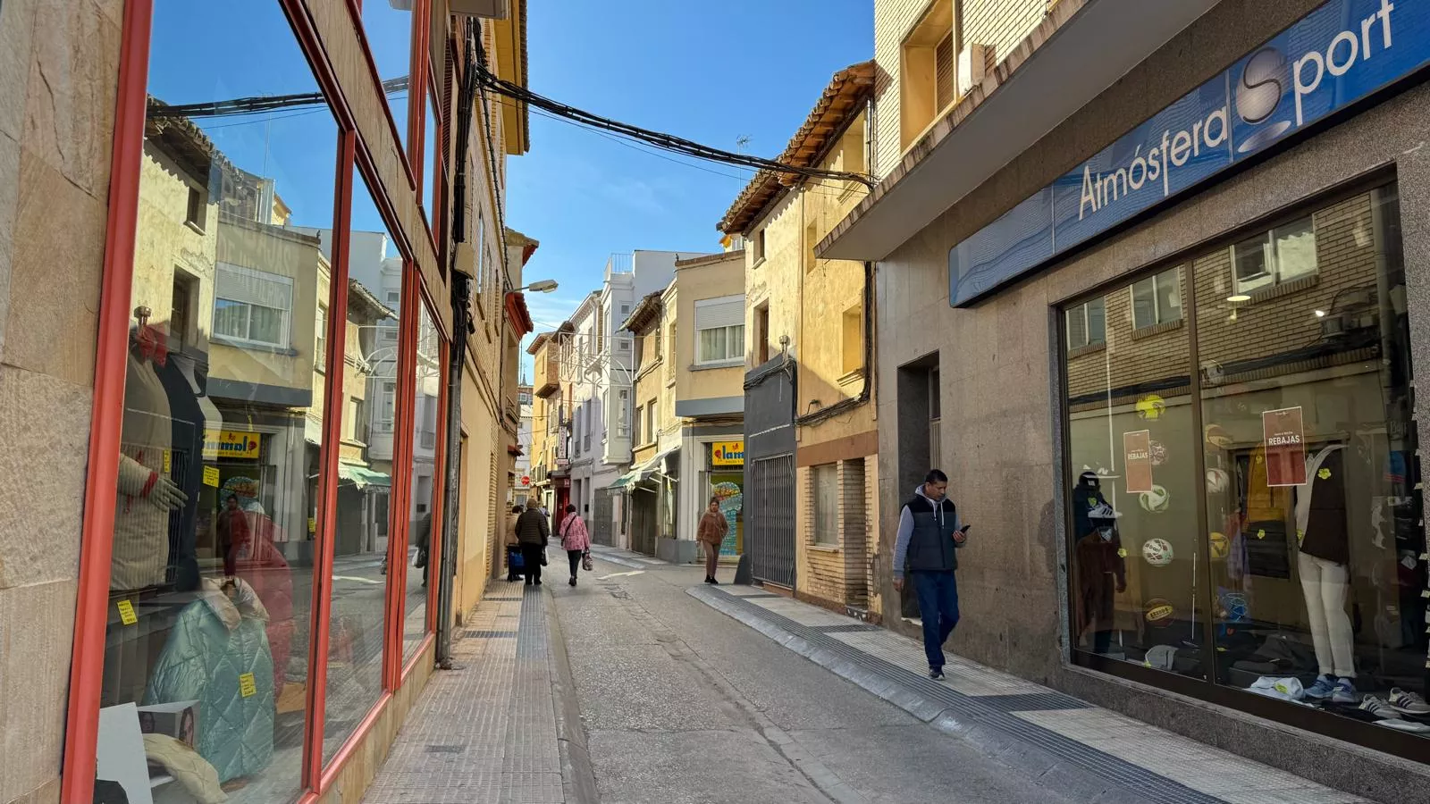 Sariñena reabrirá el centro de mayores y creará un espacio para jóvenes. Sariñena reabrirá el centro de mayores y creará un espacio para jóvenes.