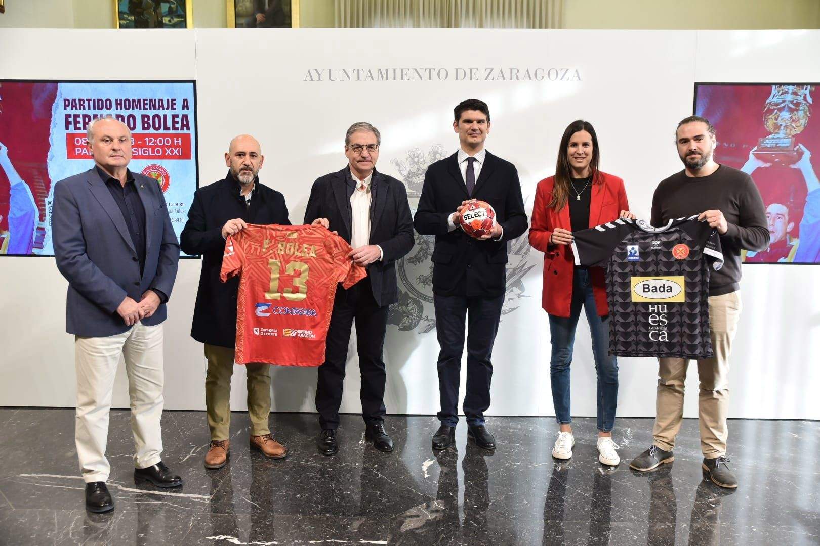 Presentación del partido homenaje a Fernando Bolea en Zaragoza.
