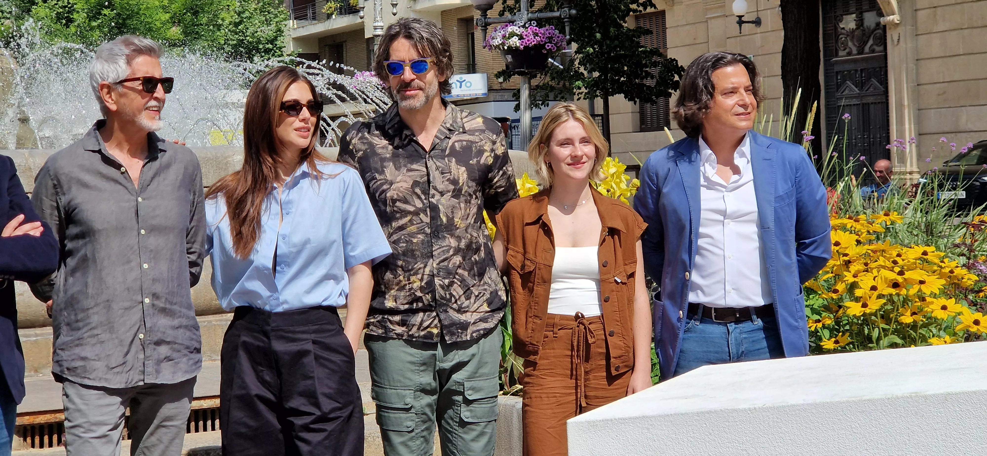 Equipo de "Parecido a un asesinato" en Huesca. Foto Myriam Martínez