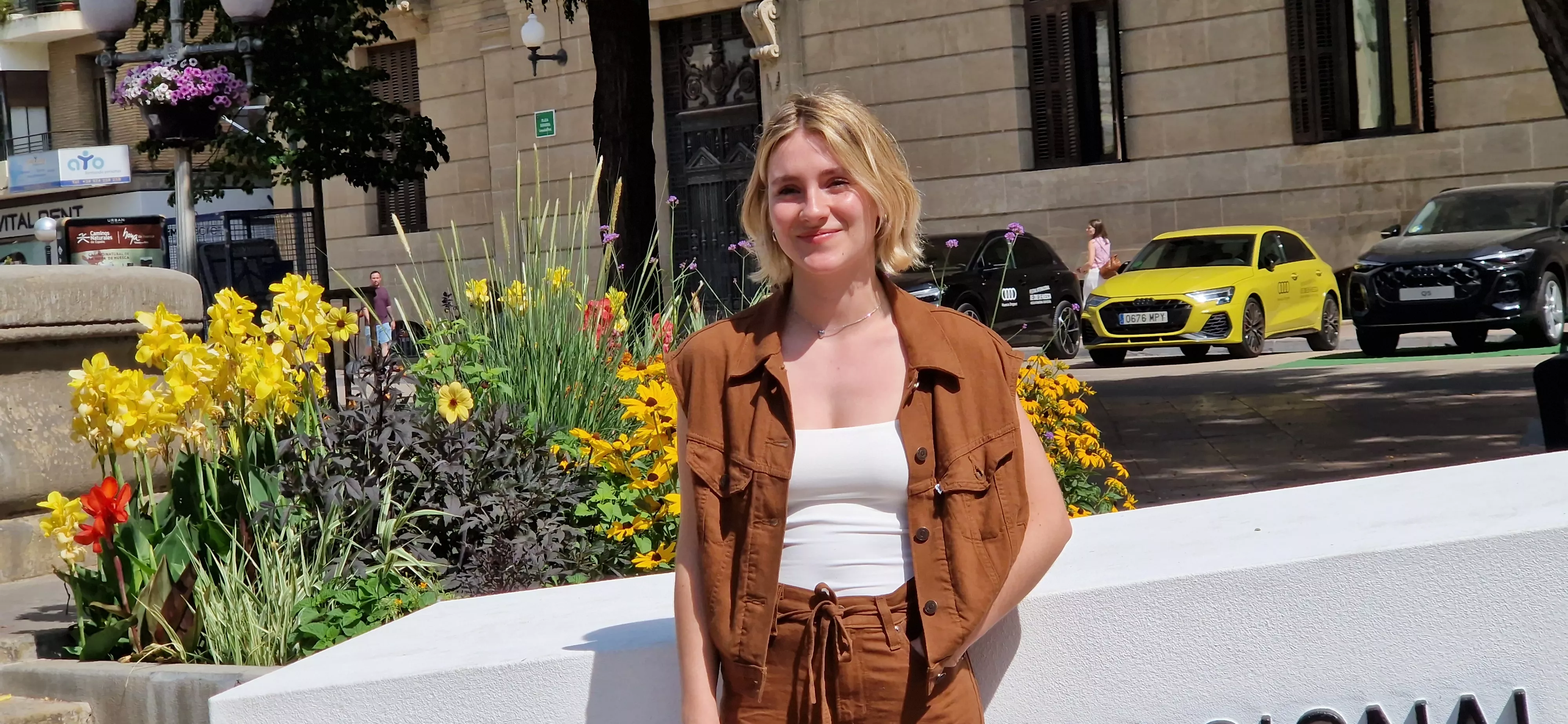 Claudia Mora. Equipo de "Parecido a un asesinato" en Huesca. Foto Myriam Martínez