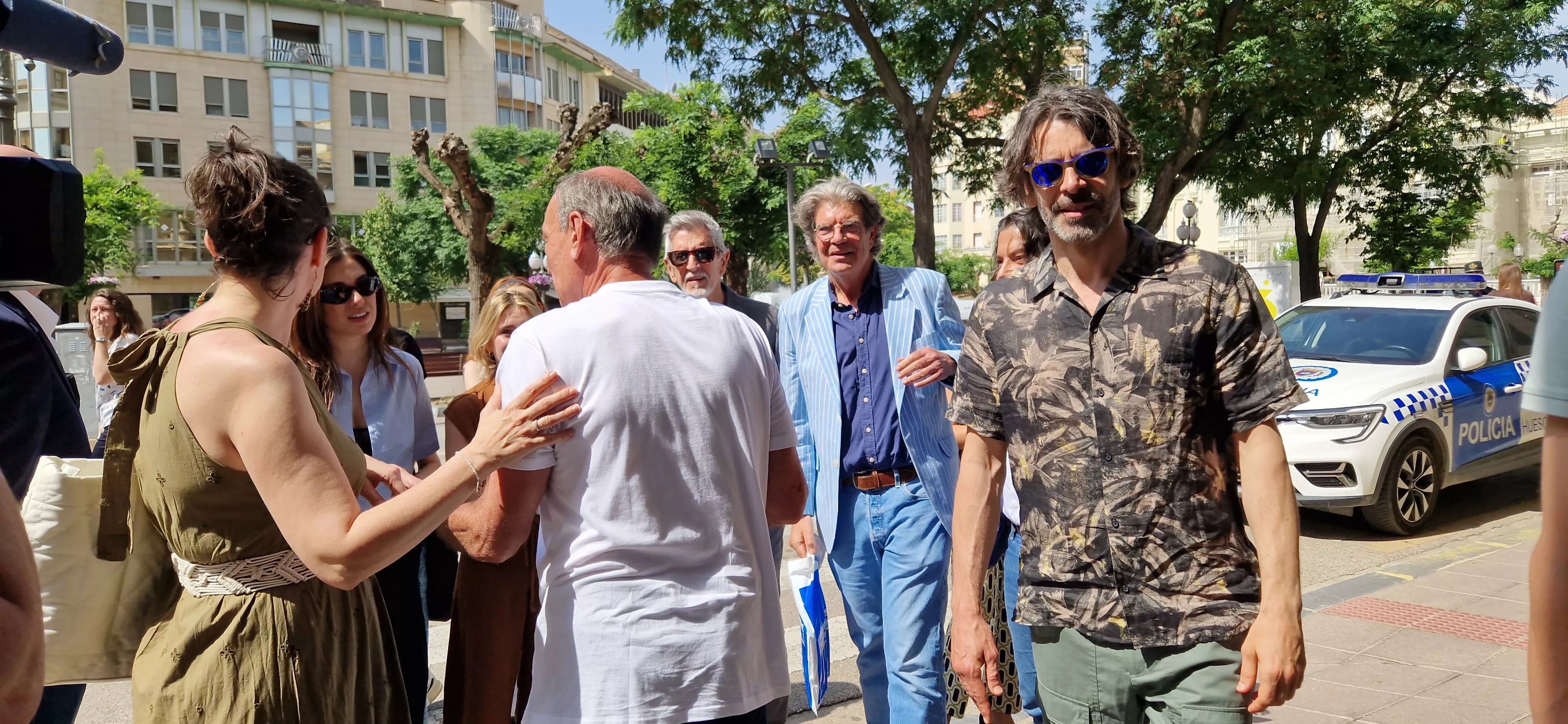 Equipo de "Parecido a un asesinato" en Huesca. Foto Myriam Martínez
