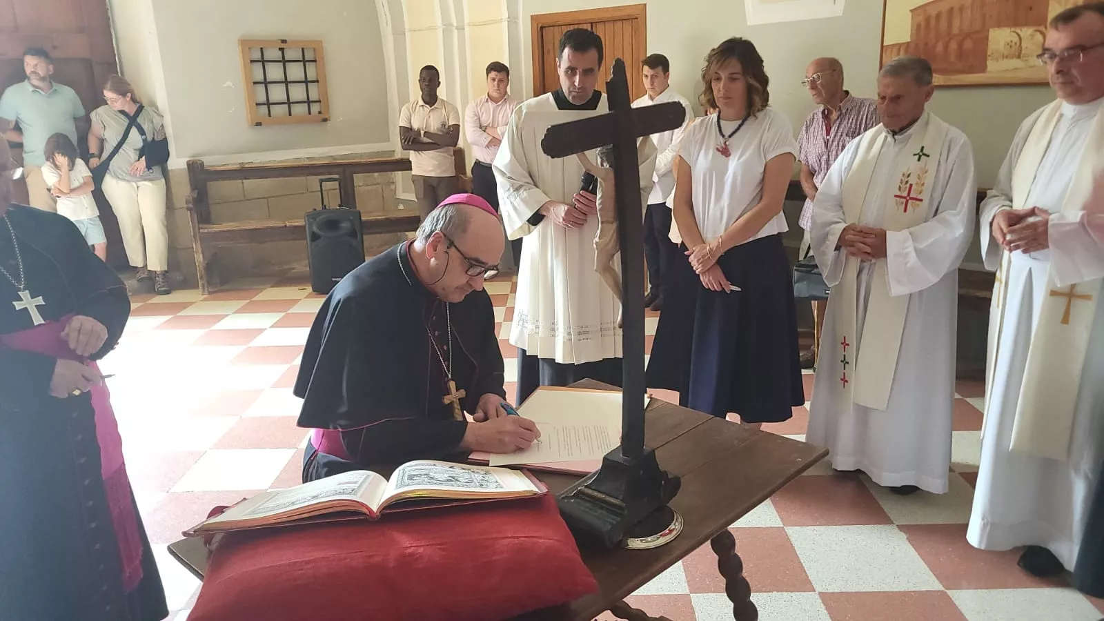 Profesión de fe y juramento de fidelidad del padre Pedro Aguado Cuesta en el Santuario de Salas y de la Huerta