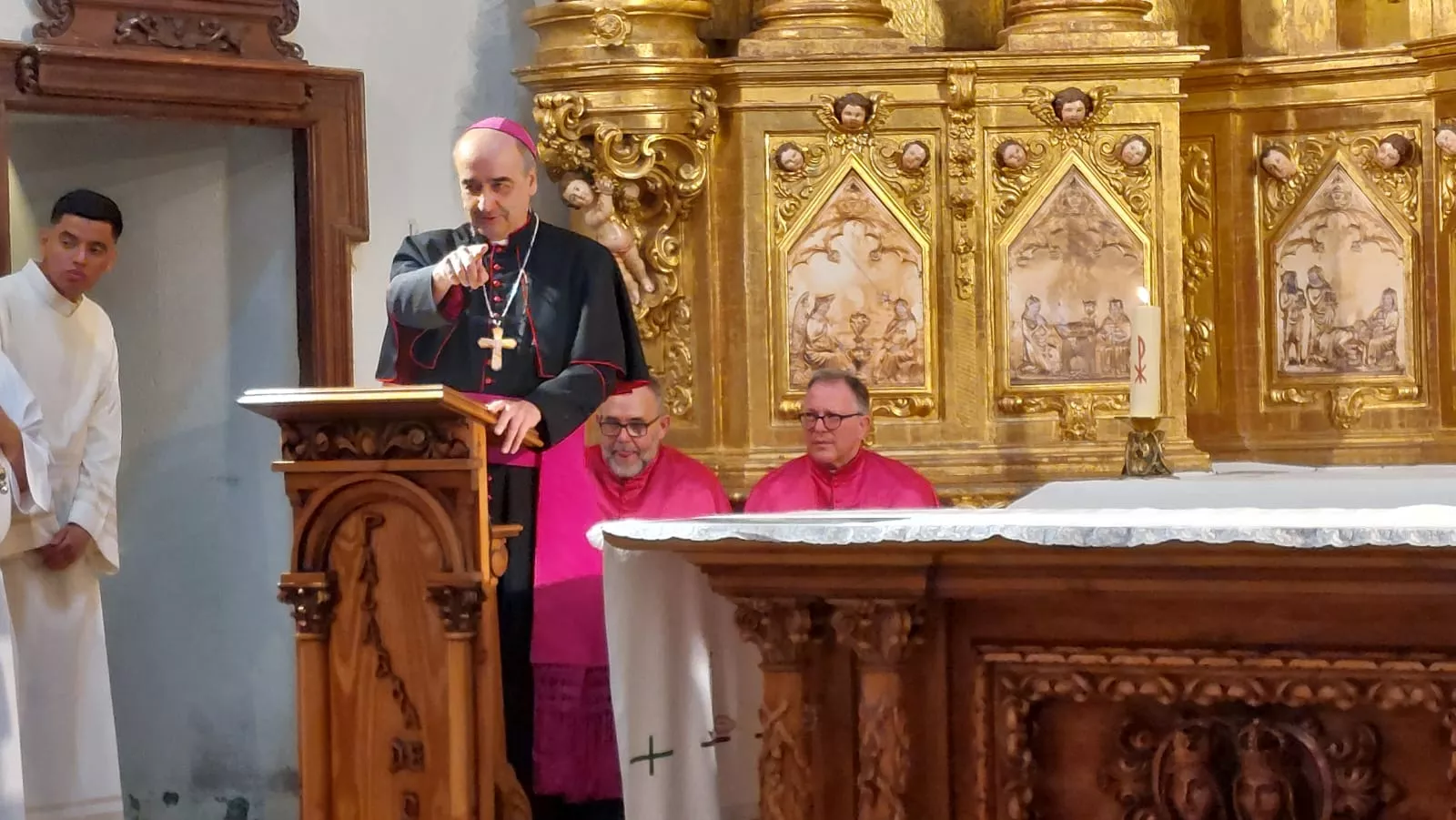 Pedro Aguado Cuesta en el Santuario de Salas y de la Huerta