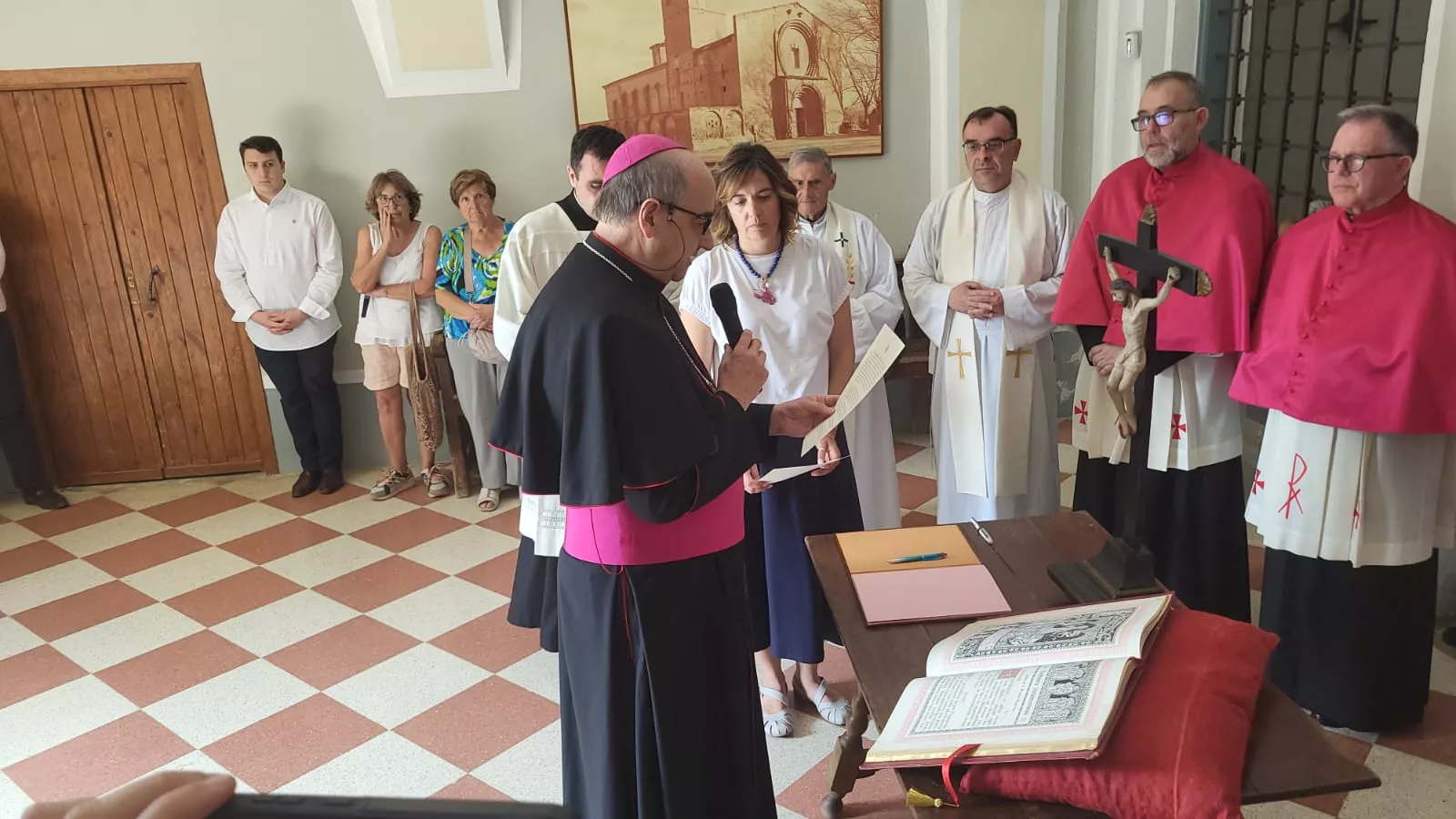 Profesión de fe y juramento de fidelidad del padre Pedro Aguado Cuesta en el Santuario de Salas y de la Huerta