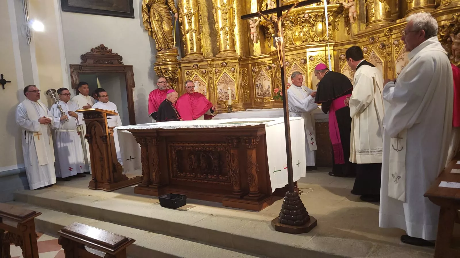 Profesión de fe y juramento de fidelidad del padre Pedro Aguado Cuesta en el Santuario de Salas y de la Huerta