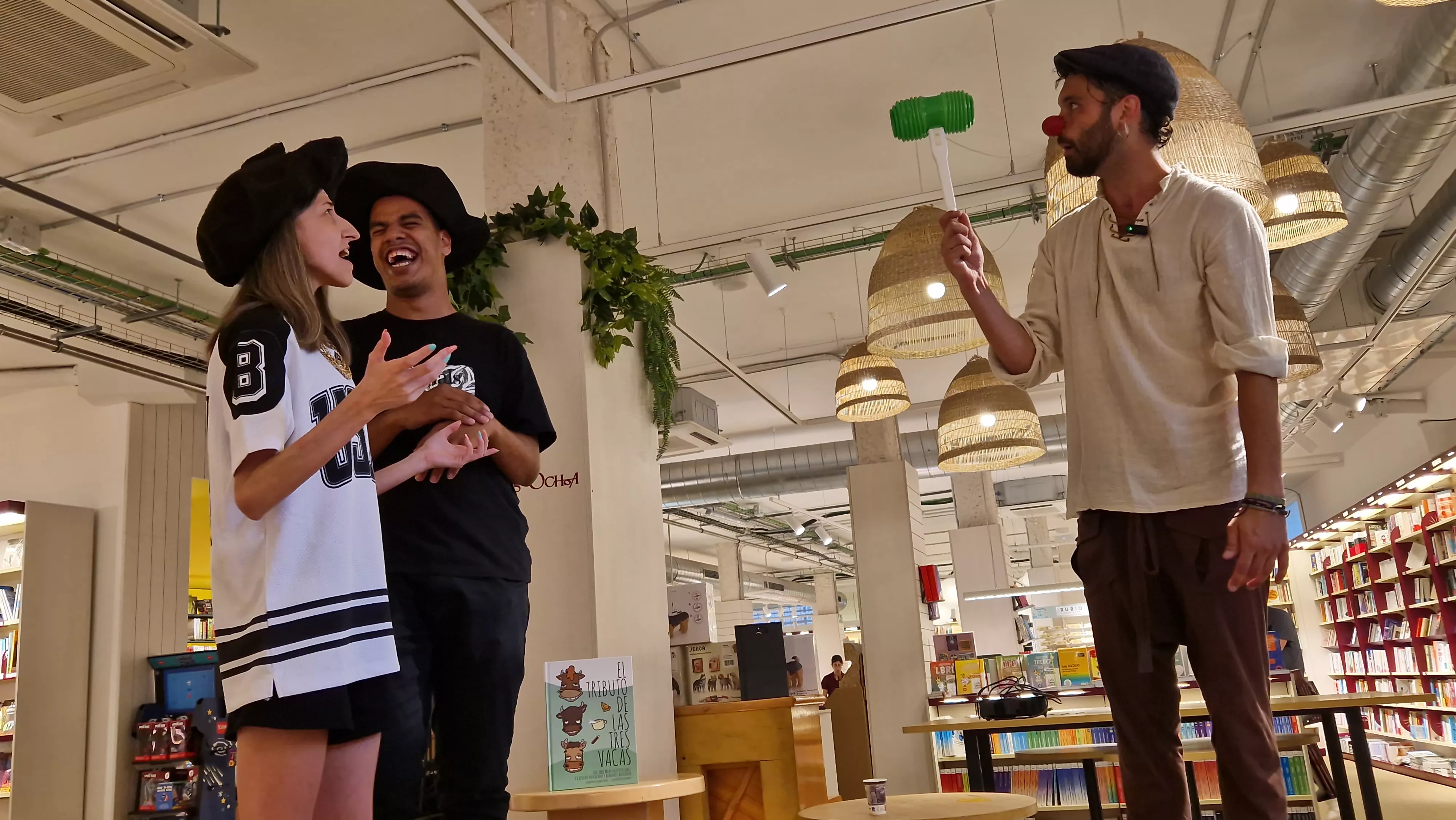 Valentia nuestra cultura contada, con Guillermo Gorría. Foto Myriam Martínez Valentia nuestra cultura contada, con Guillermo Gorría. Foto Myriam Martínez