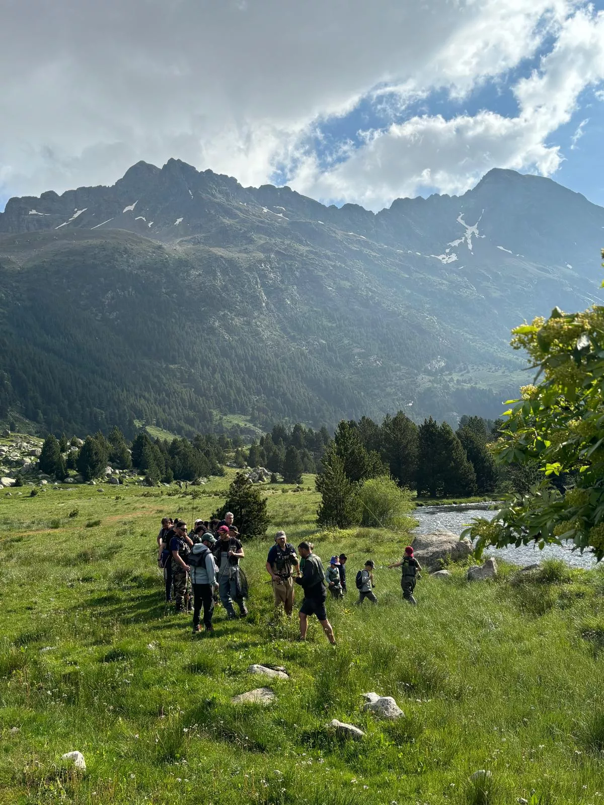 "Papá llévame a pescar" en Benasque