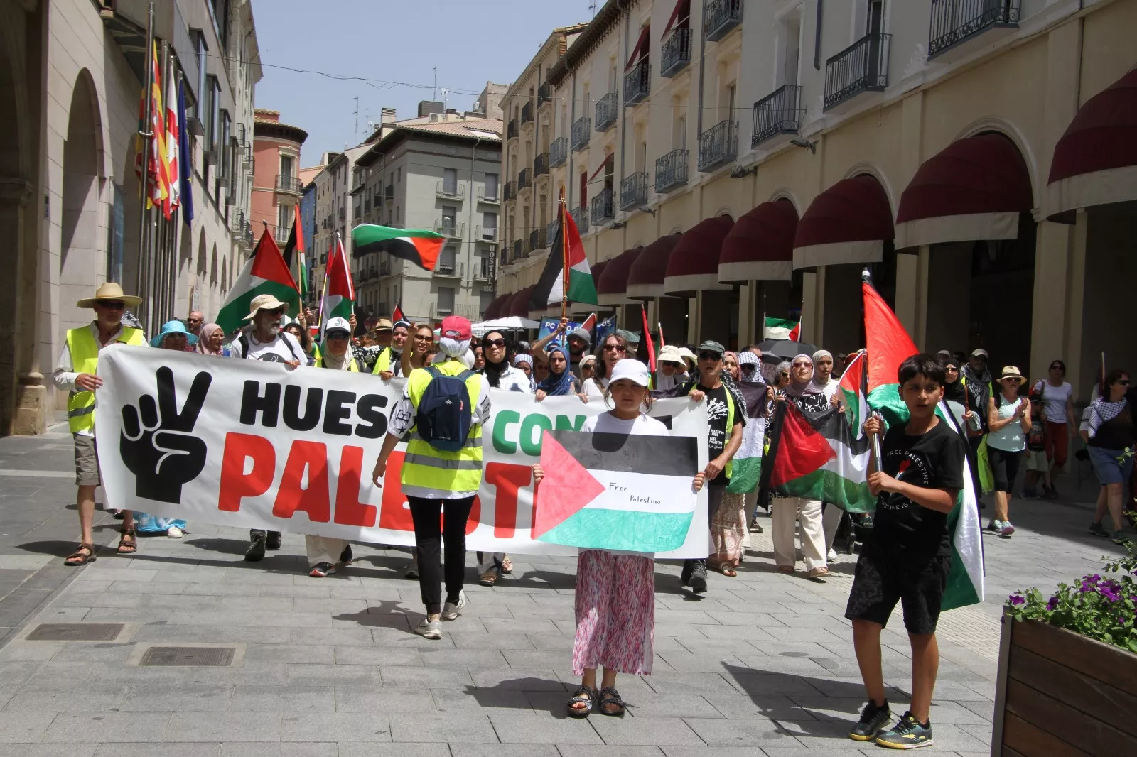 Marcha Nueno-Huesca por Palestina. Foto Carlos Neofato