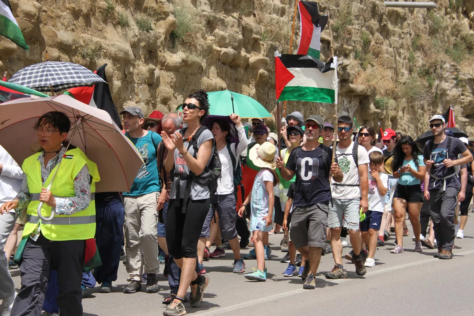 Marcha Nueno-Huesca por Palestina. Foto Carlos Neofato