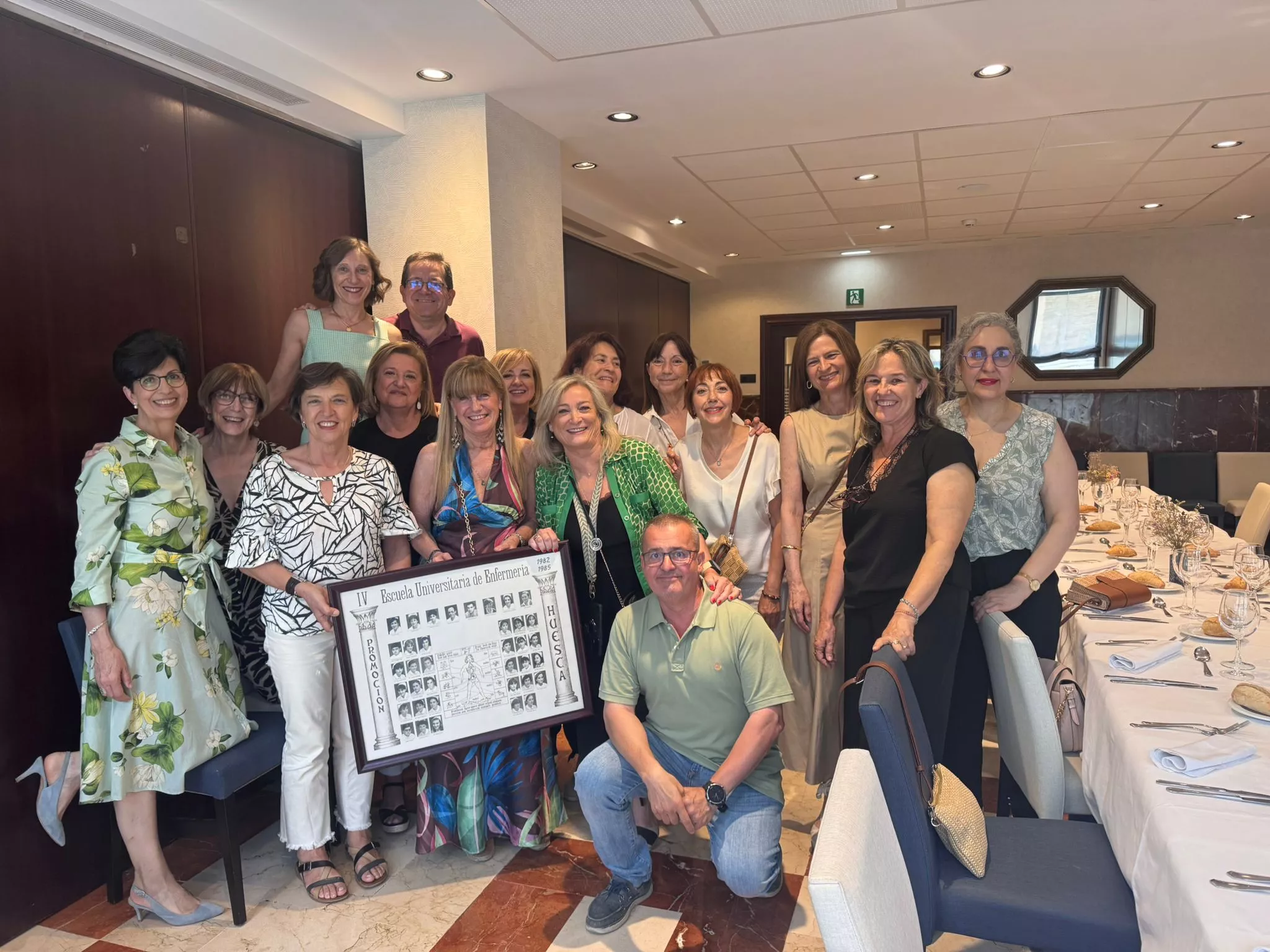 Emocionante reencuentro, cuatro décadas después de graduarse en la Escuela de Enfermería de Huesca
