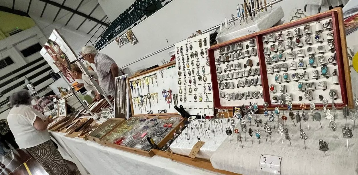 Encuentro de Bolillos Osca en el pabellón de deportes del parque. Foto Mercedes Manterola