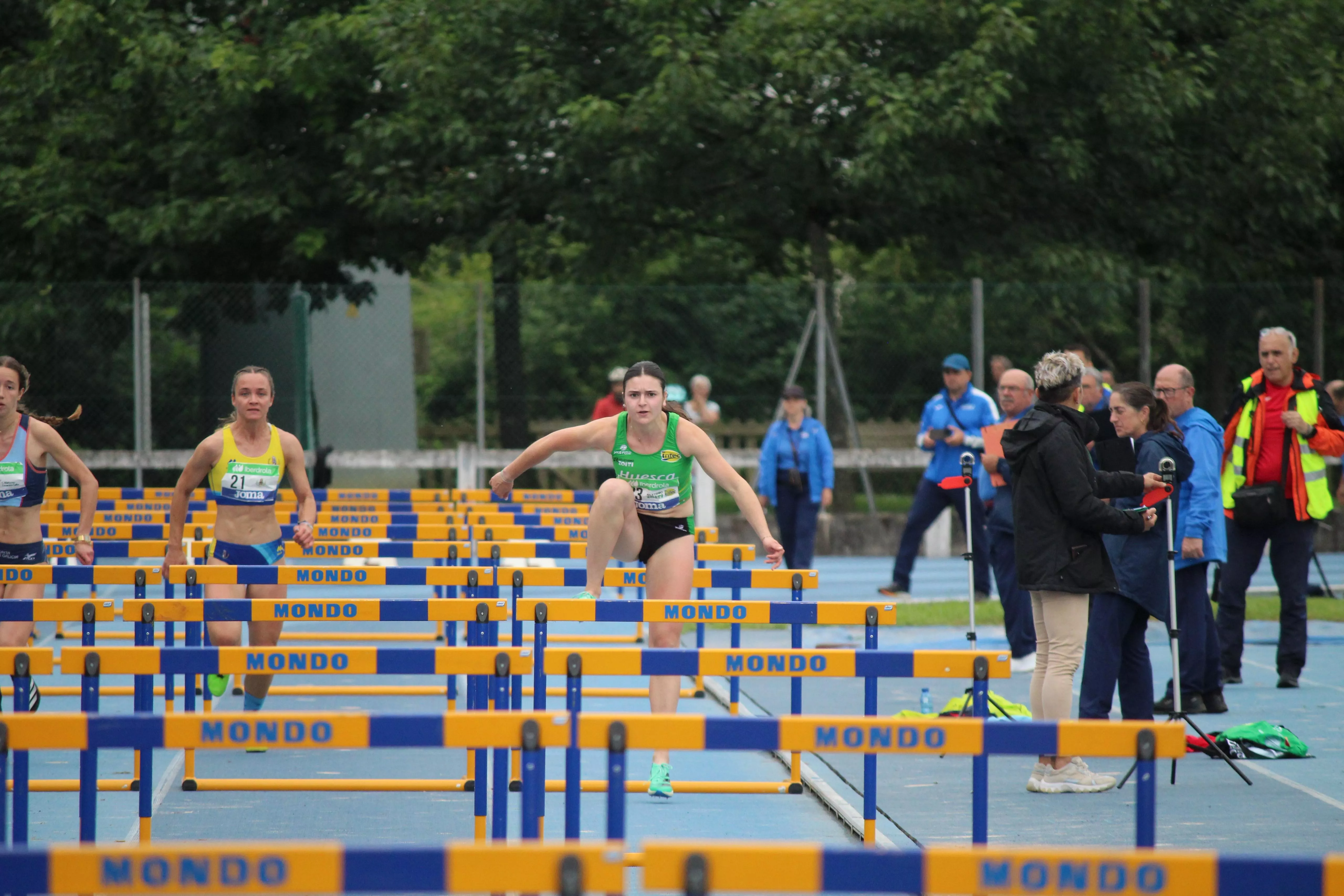 Luzía Lafarga, ganadora del 100 vallas con marca y récord del club