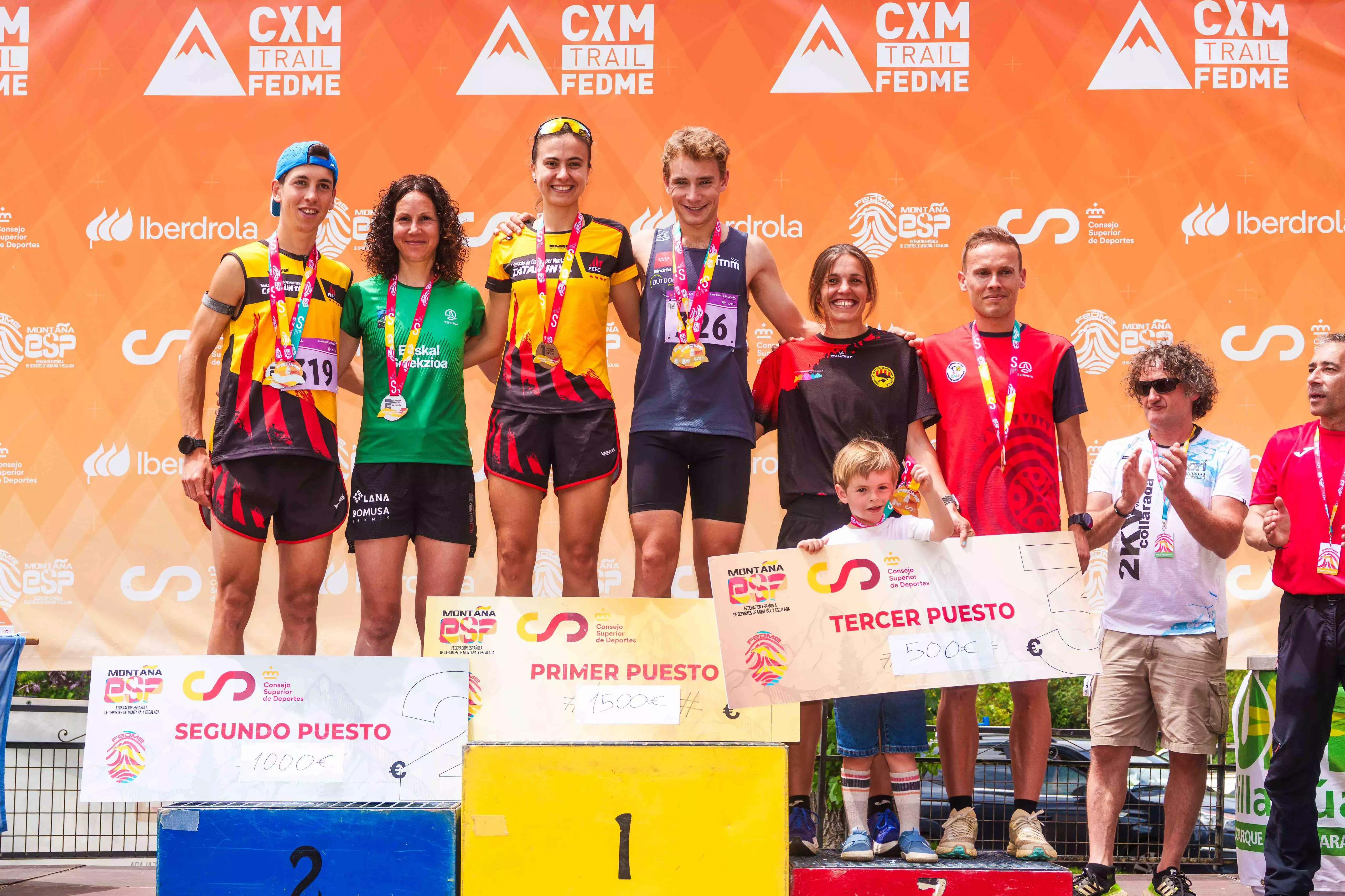 2KV campeones absolutos. Foto Turismo Villanúa / Yhabril Moro