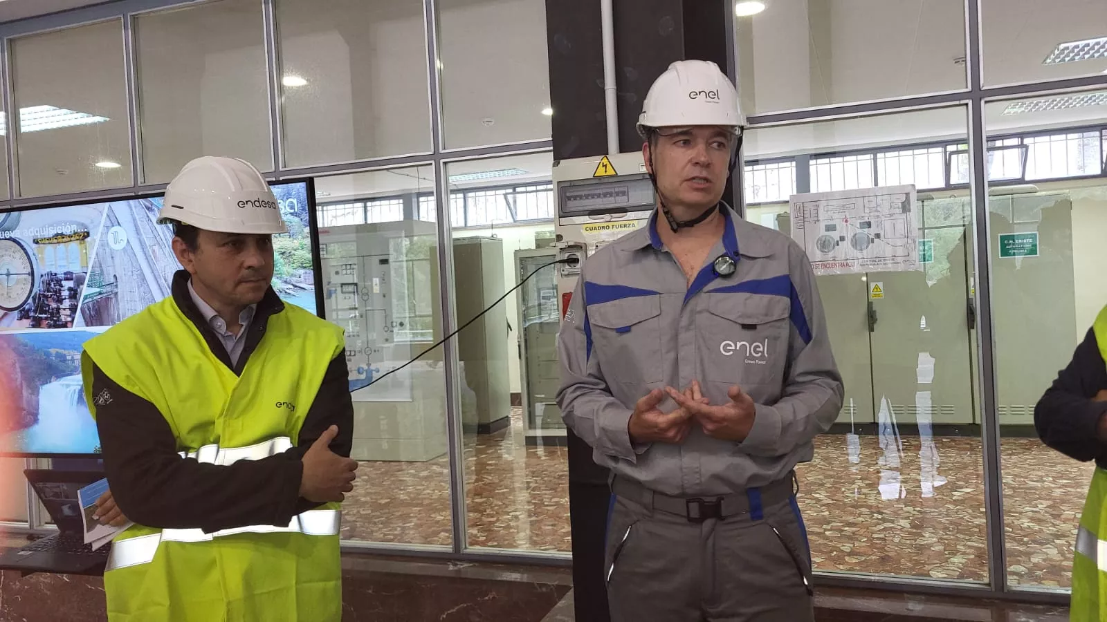 Visita de medios de comunicación a las centrales de Eriste y Seira