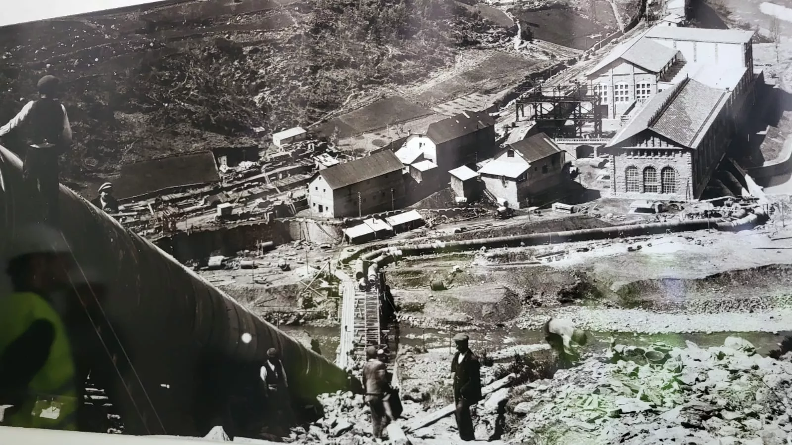 Visita de medios de comunicación a las centrales de Eriste y Seira