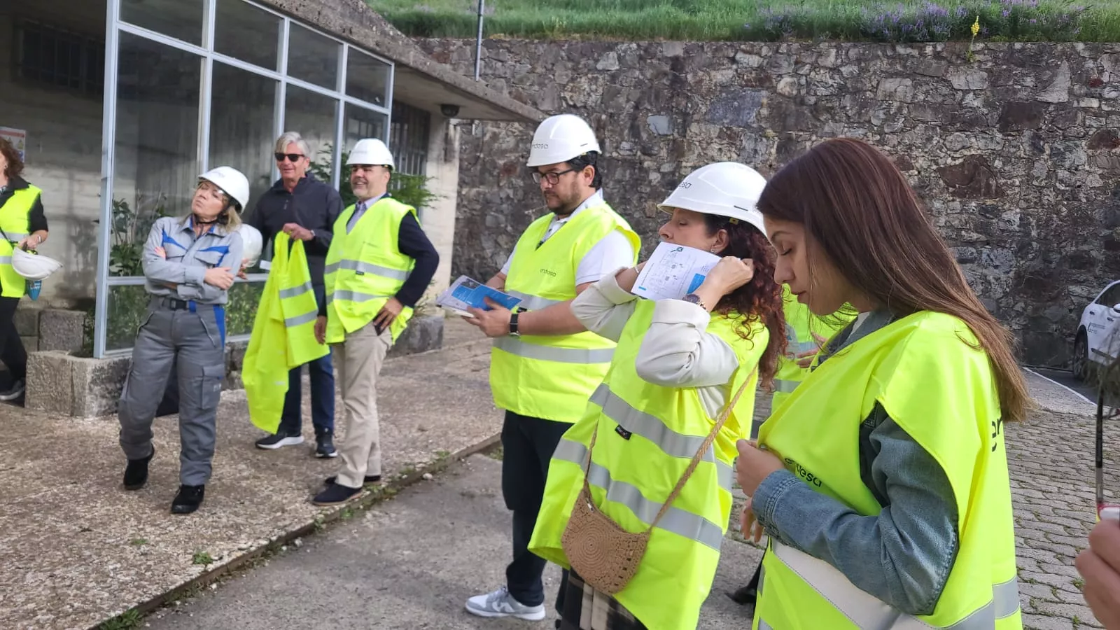 Visita de medios de comunicación a las centrales de Eriste y Seira