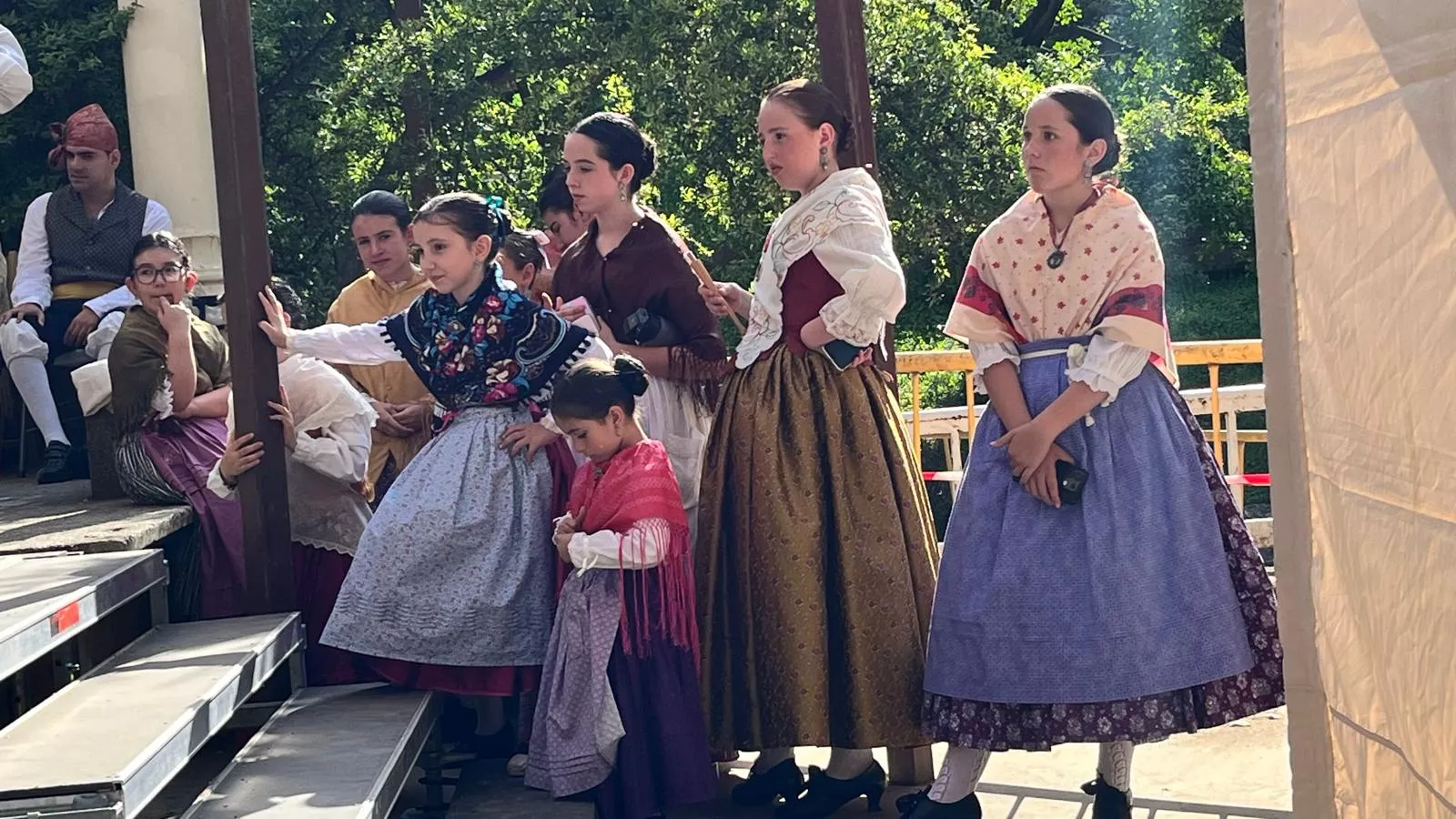 Actuación de la escuela del Grupo Folklórico Elenco Aragonés en el Ciclo de Primavera. Foto Mercedes Manterola