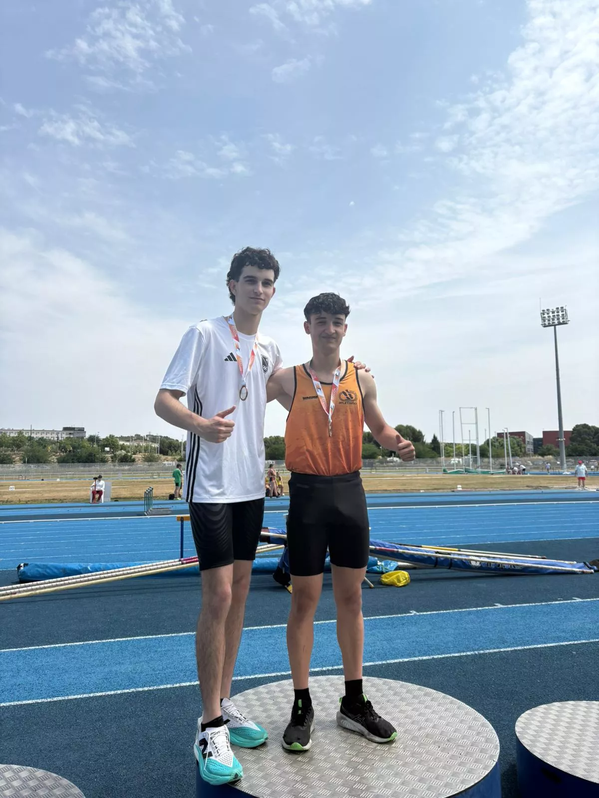 Iván Gros (CA Fraga) oro y bronce en 100 y 200 del regional Sub-18