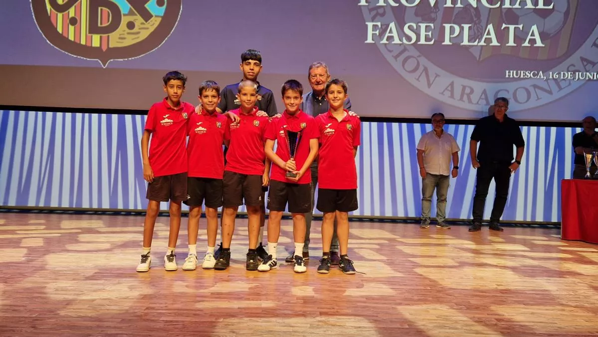 Entrega de trofeos en Huesca. Foto: RFAF