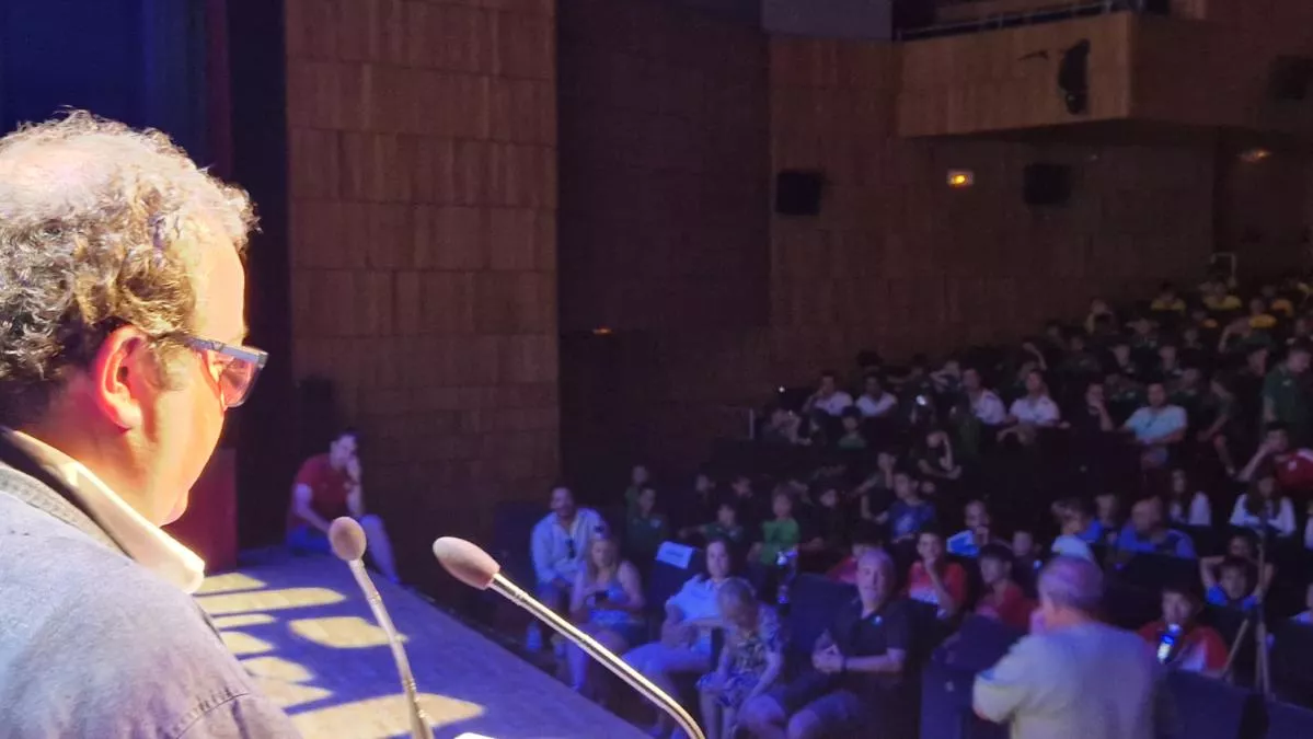 Entrega de trofeos en Huesca. Foto: RFAF
