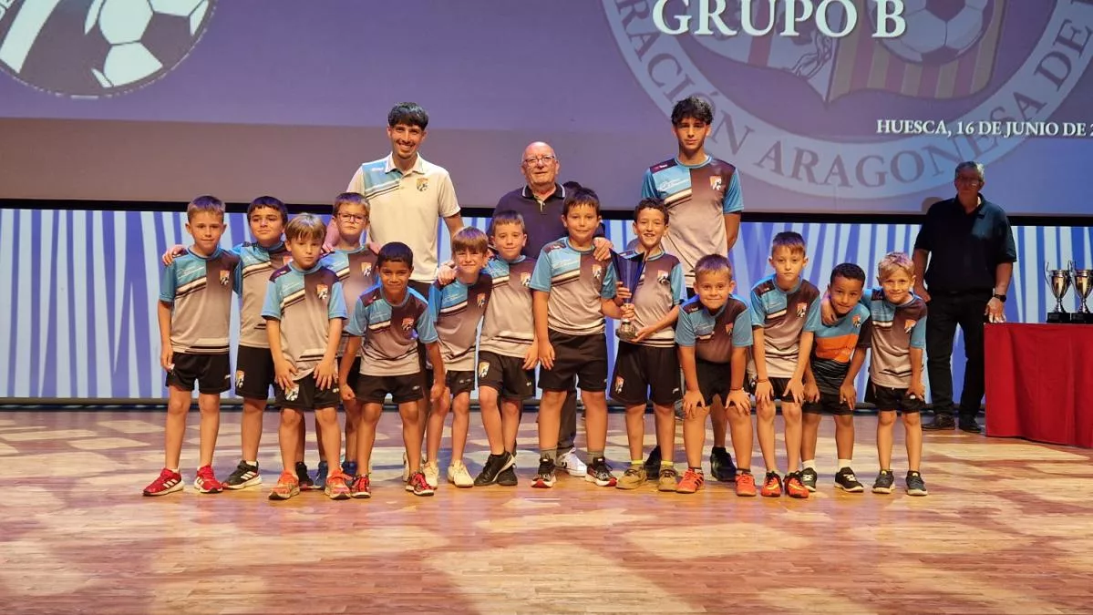 Entrega de trofeos en Huesca. Foto: RFAF