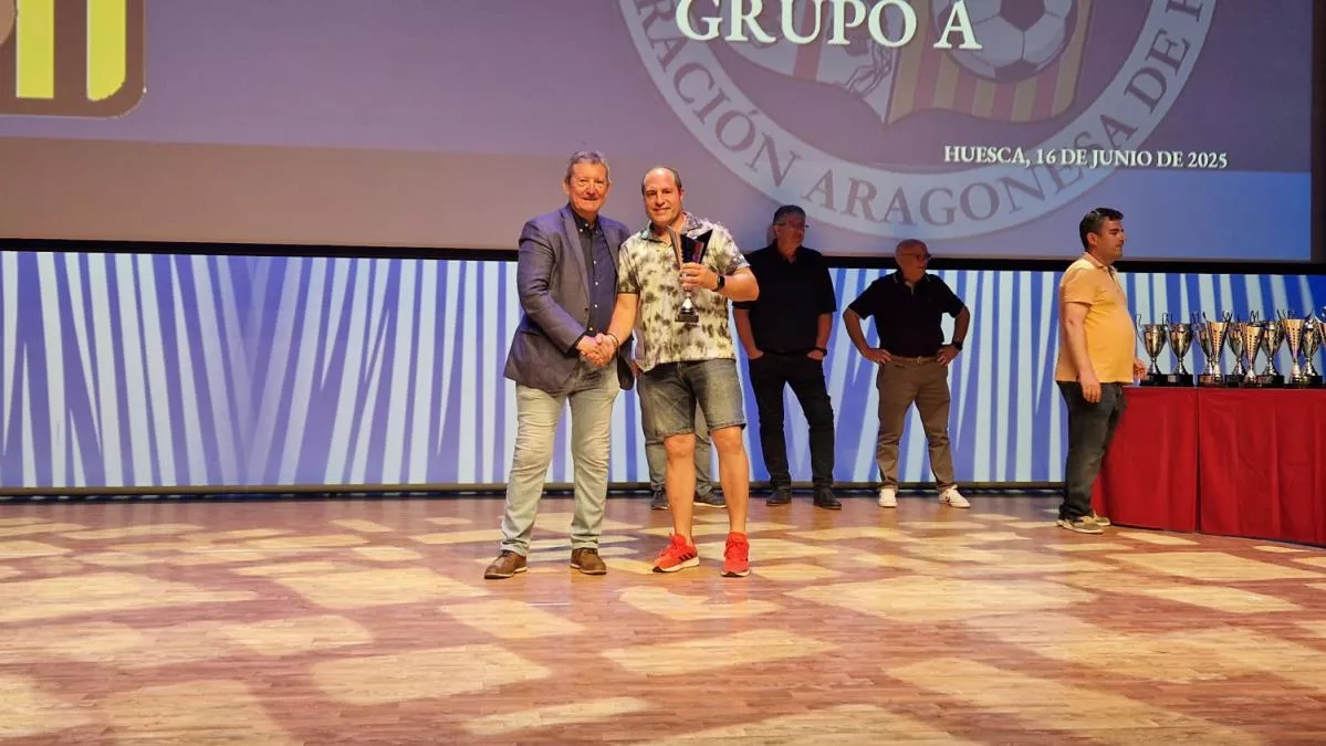 Entrega de trofeos en Huesca. Foto: RFAF