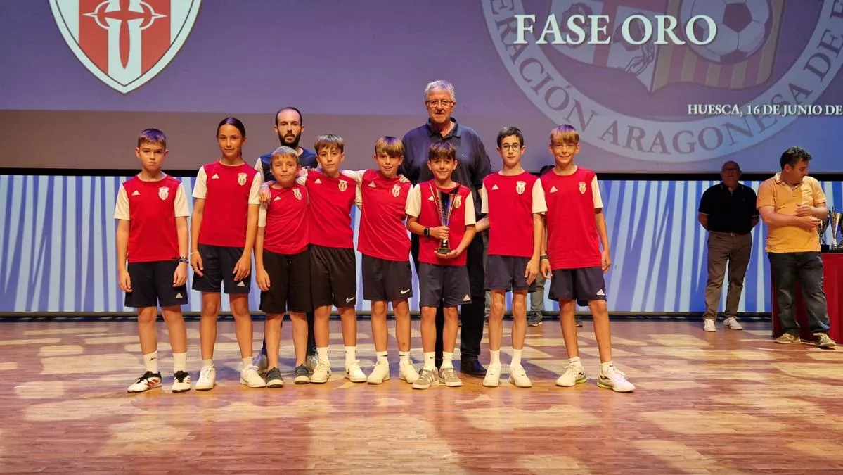 Entrega de trofeos en Huesca. Foto: RFAF