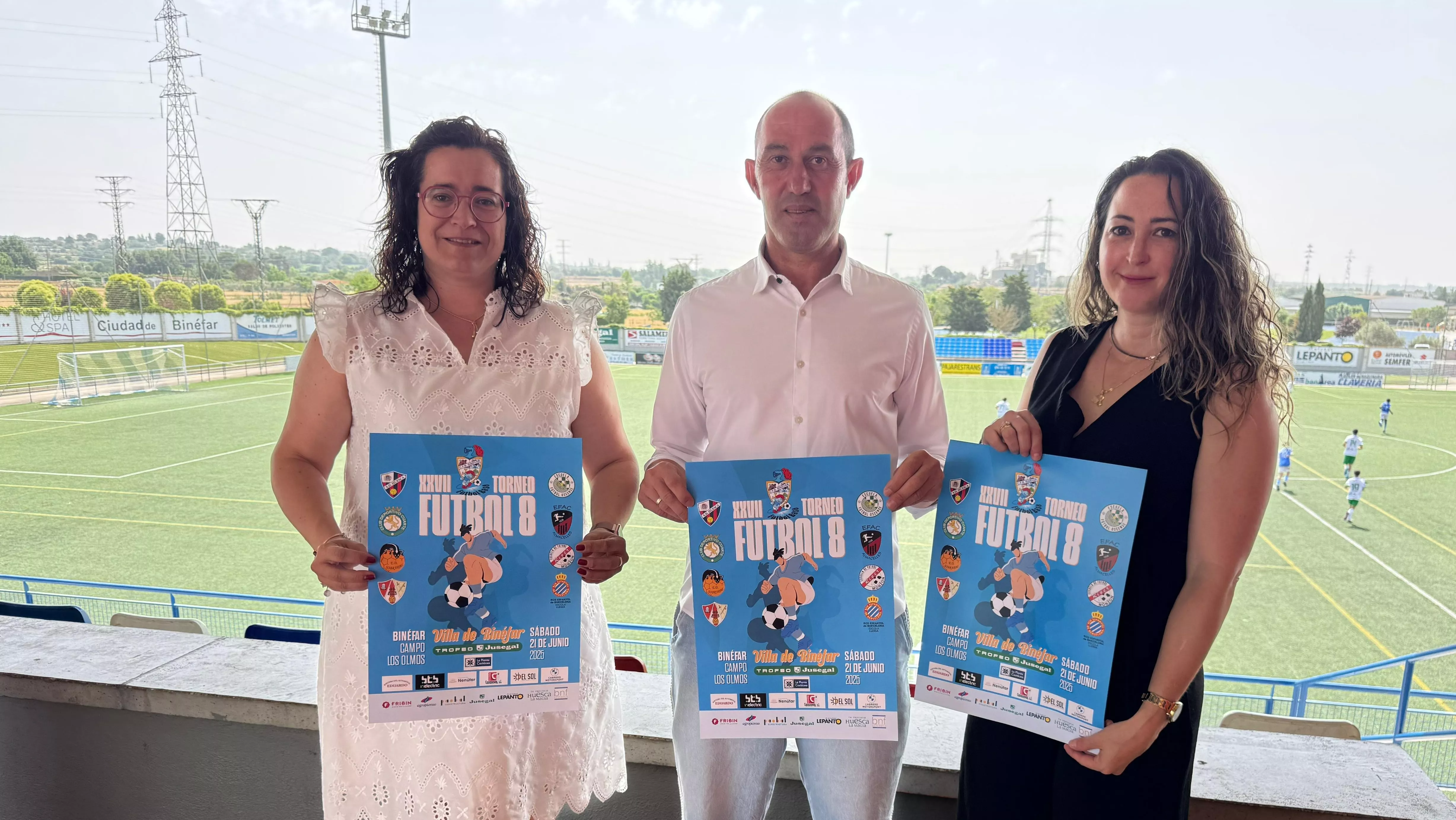 Patricia, Jairo y Beatriz presentan el Torneo Jusegal de Binéfar.