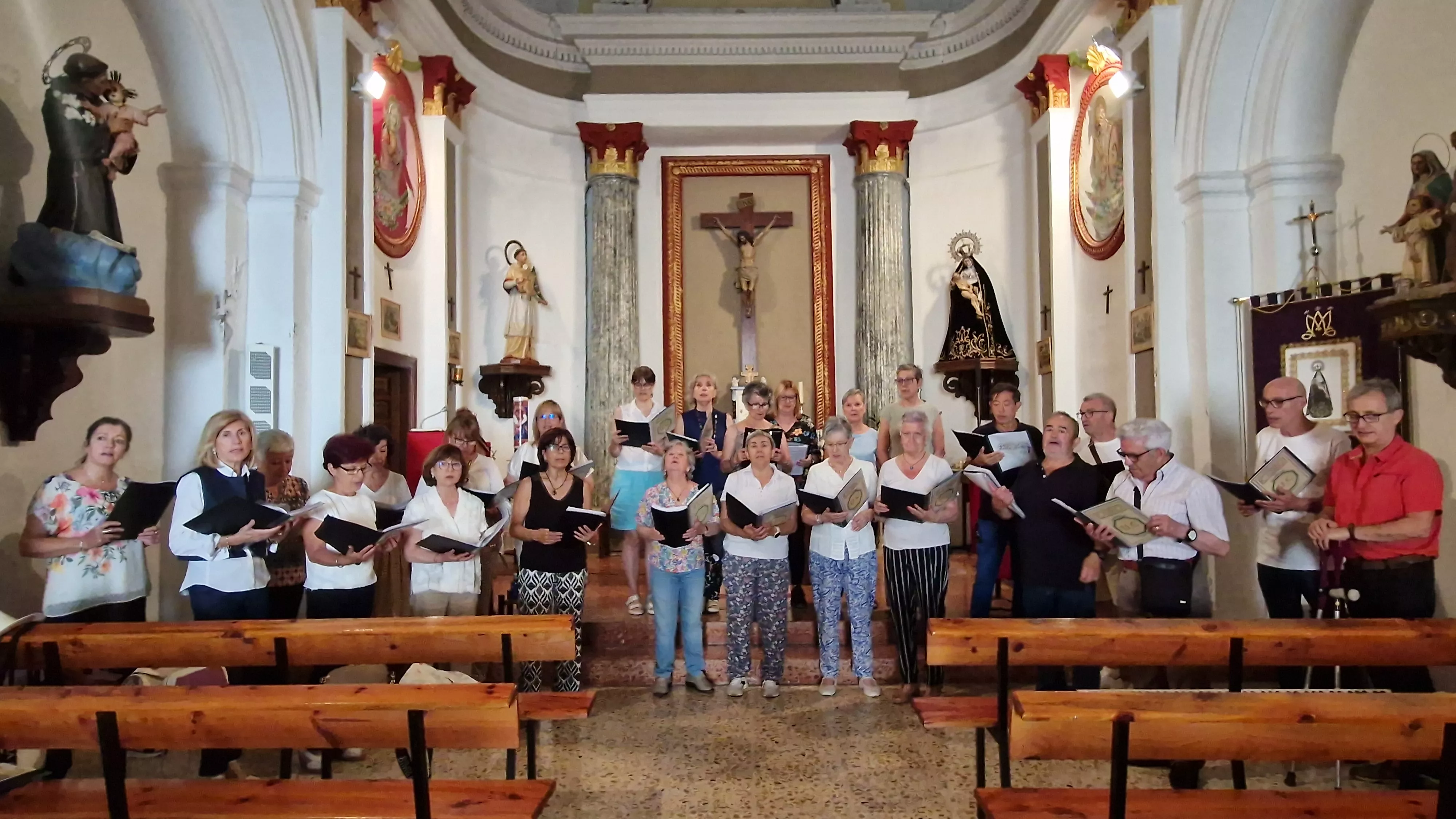 El Coro de la Universidad Ciudadana en Monflorite. Foto Myriam Martínez