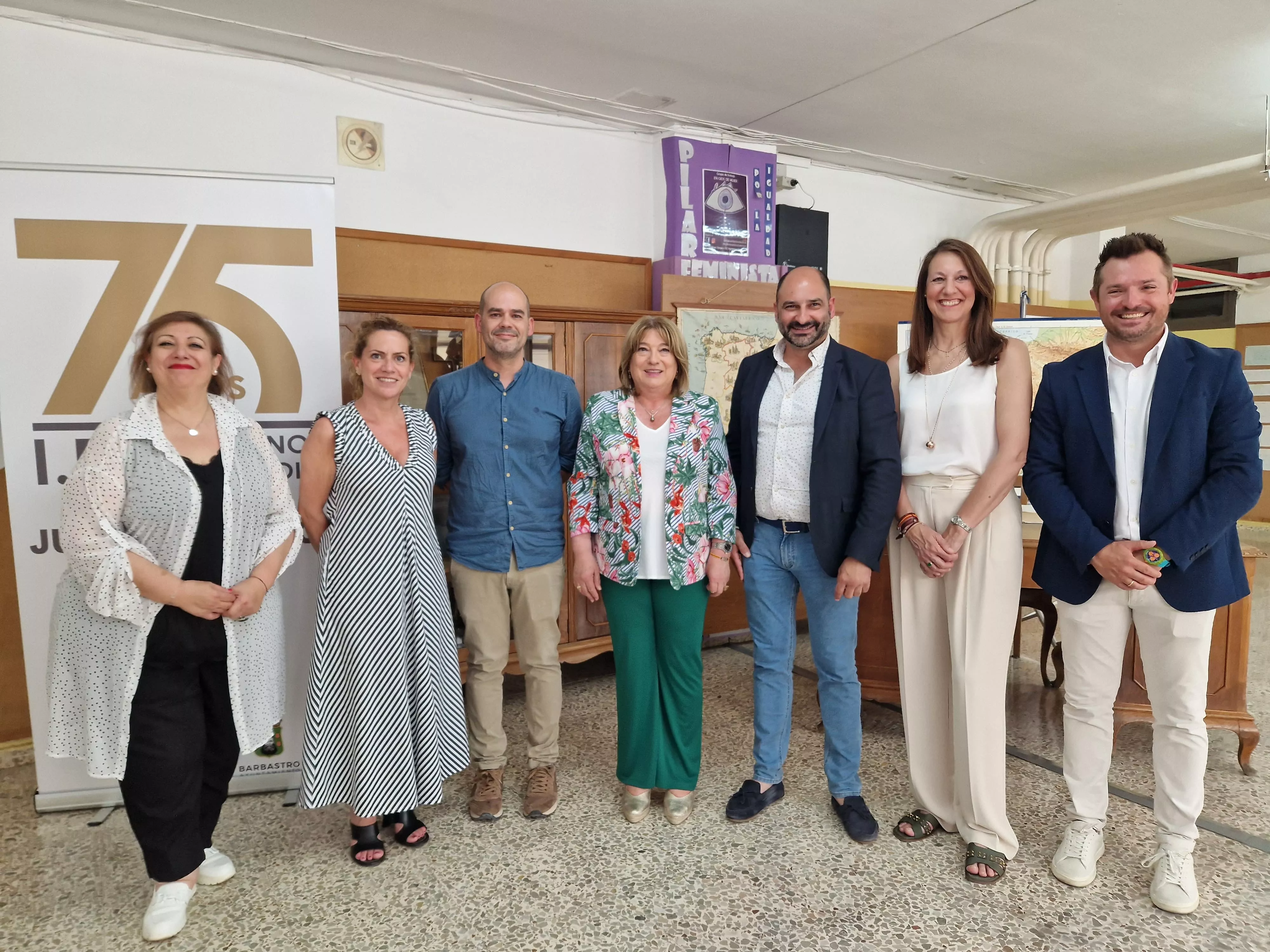 La consejera ha anunciado al IES Hermanos Argensola la implantación del Bachillerato de Artes. La consejera ha anunciado al IES Hermanos Argensola la implantación del Bachillerato de Artes.