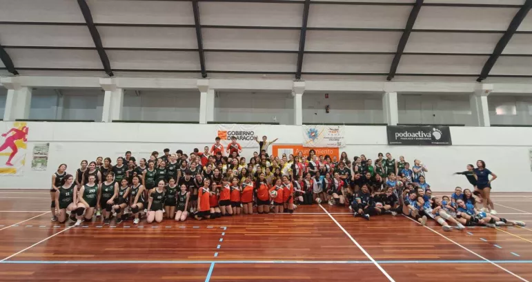 Gran ambiente en el III Torneo de Voleibol Ciudad de Huesca
