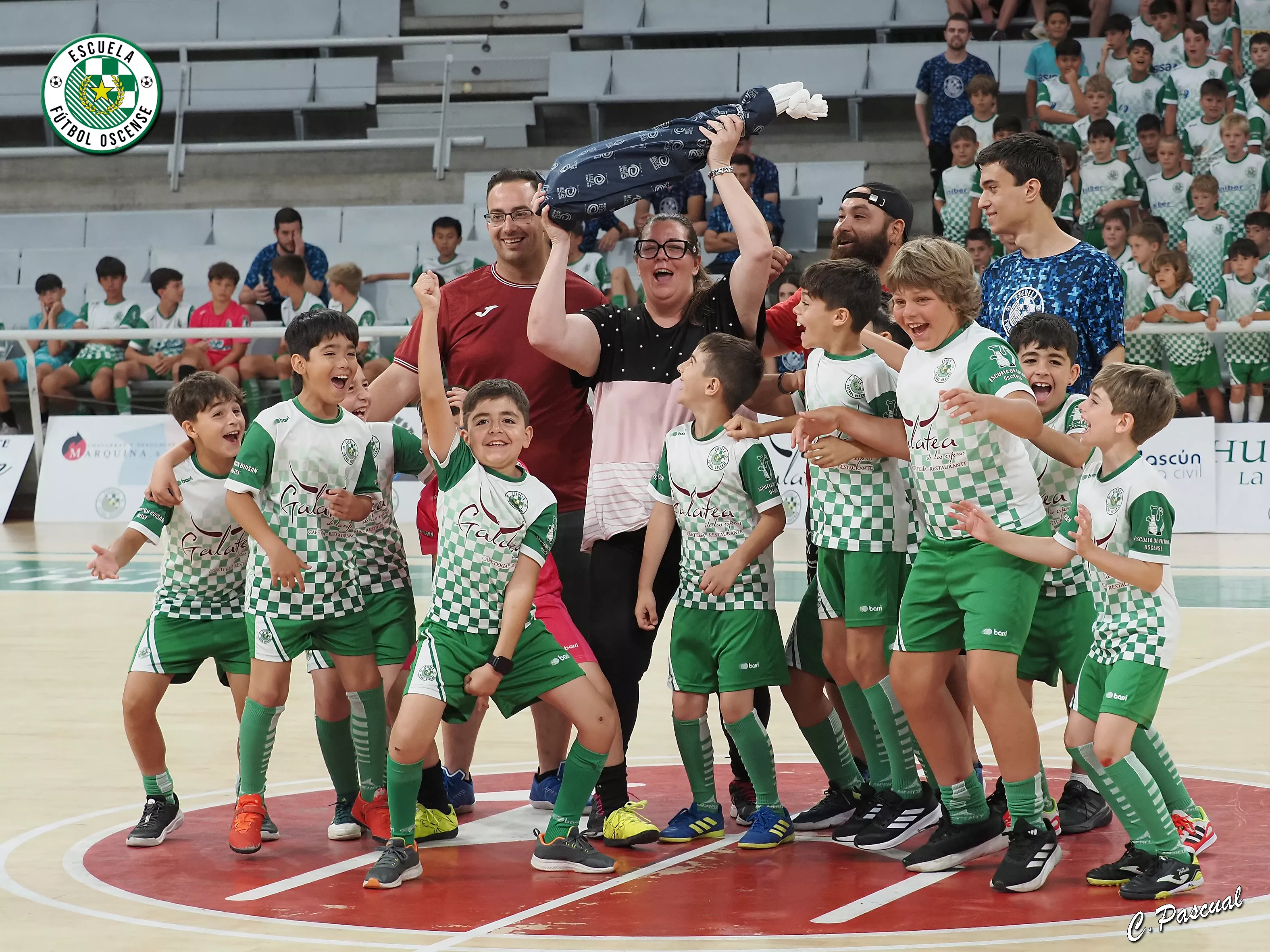 Imágenes de la fiesta de la EFO