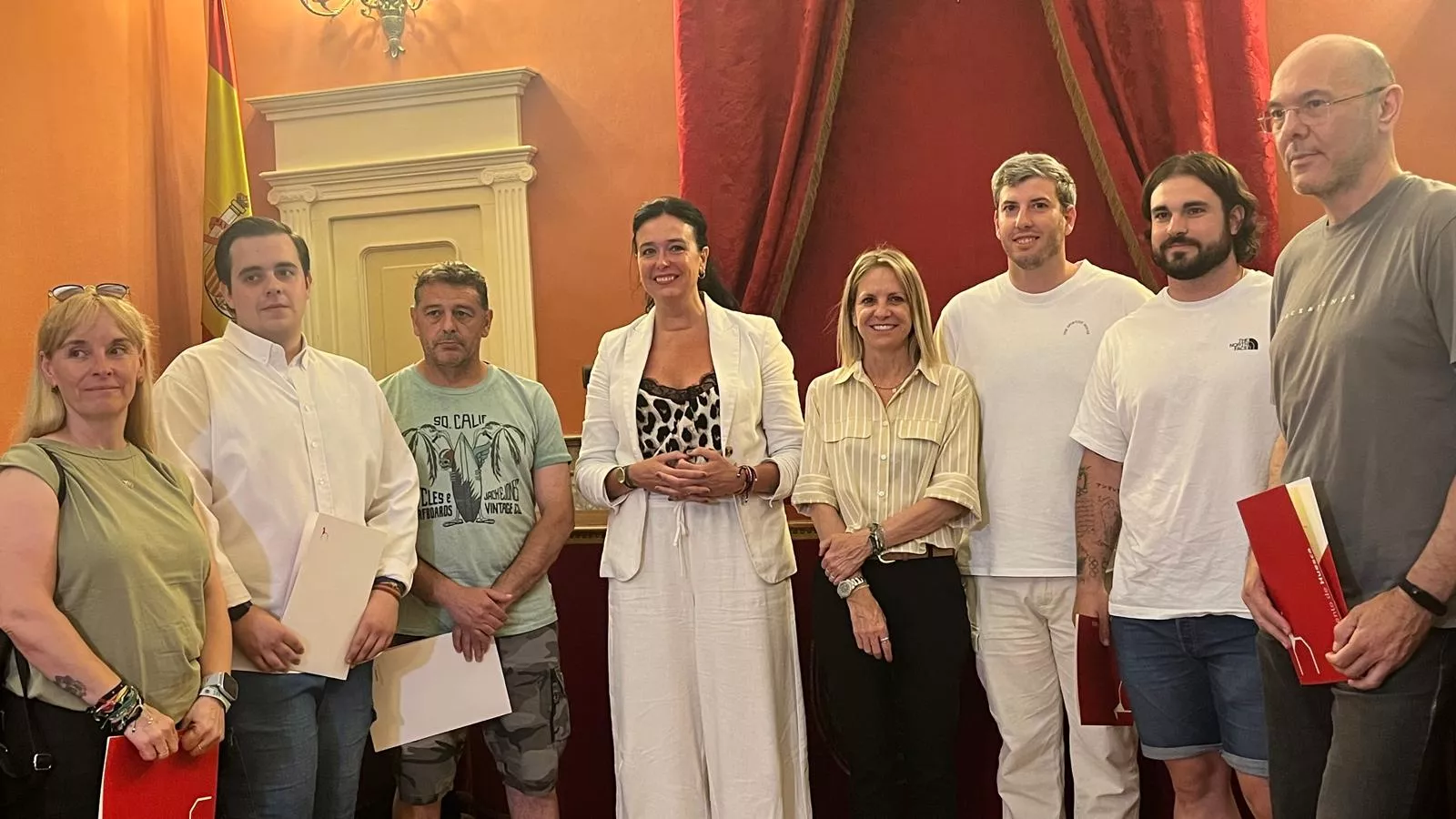 El Ayuntamiento firma el convenio anual con todas las Peñas Recreativas de Huesca. Foto Mercedes Manterola