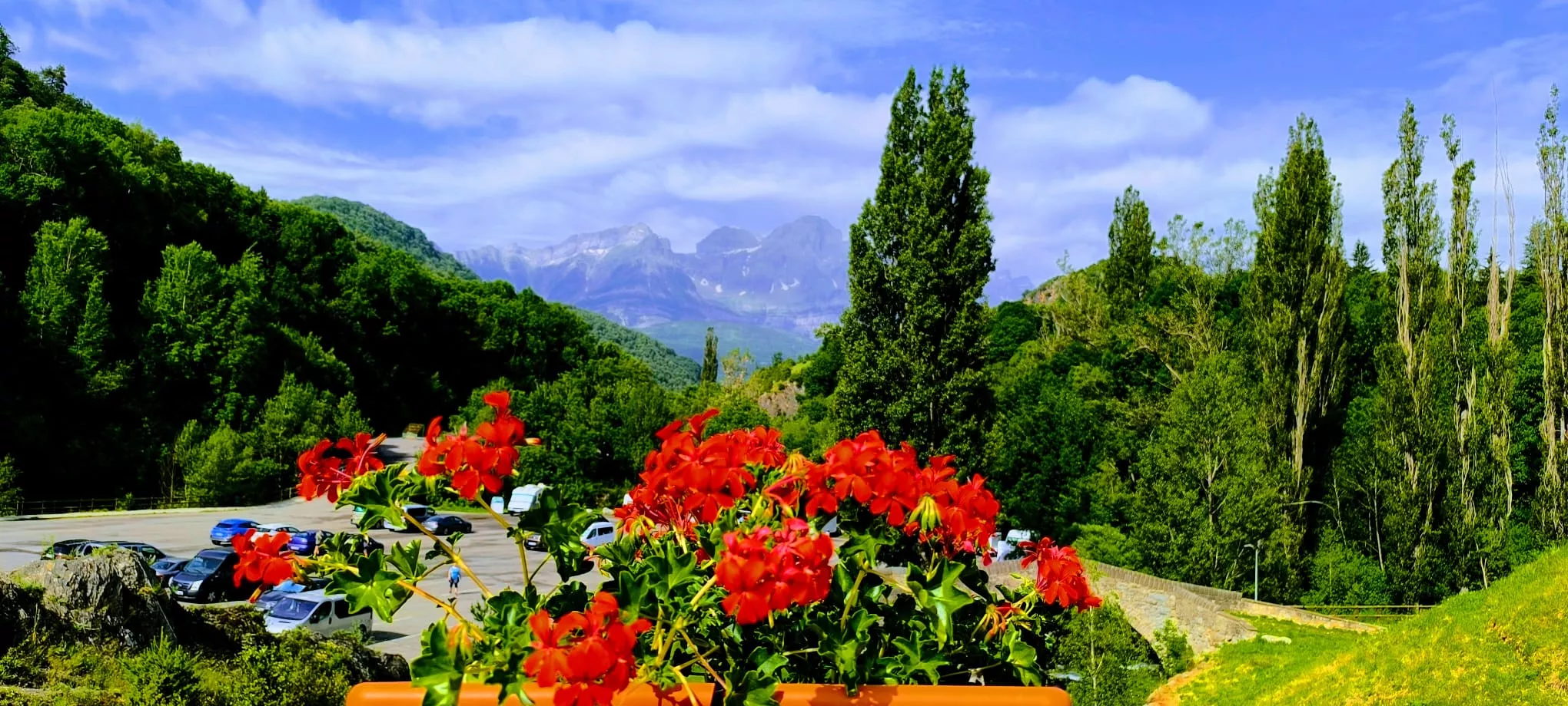 Salida de Panticosa a Búbal del programa Unizar +55. Foto Joaquín Santafé