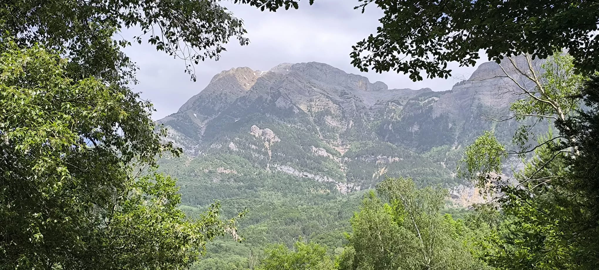 Salida de Panticosa a Búbal del programa Unizar +55. Foto Joaquín Santafé