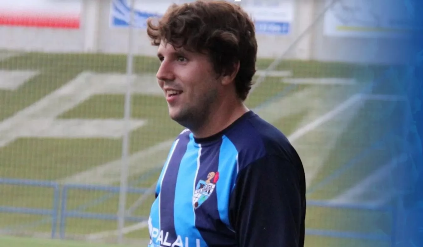 Luis Arcas, entrenador. Foto: CD Binéfar