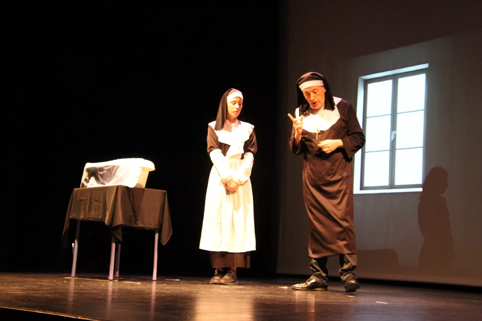 Grupo del Campus de Huesca en la Muestra Joven de Teatro y Danza. Foto Carlos Neofato