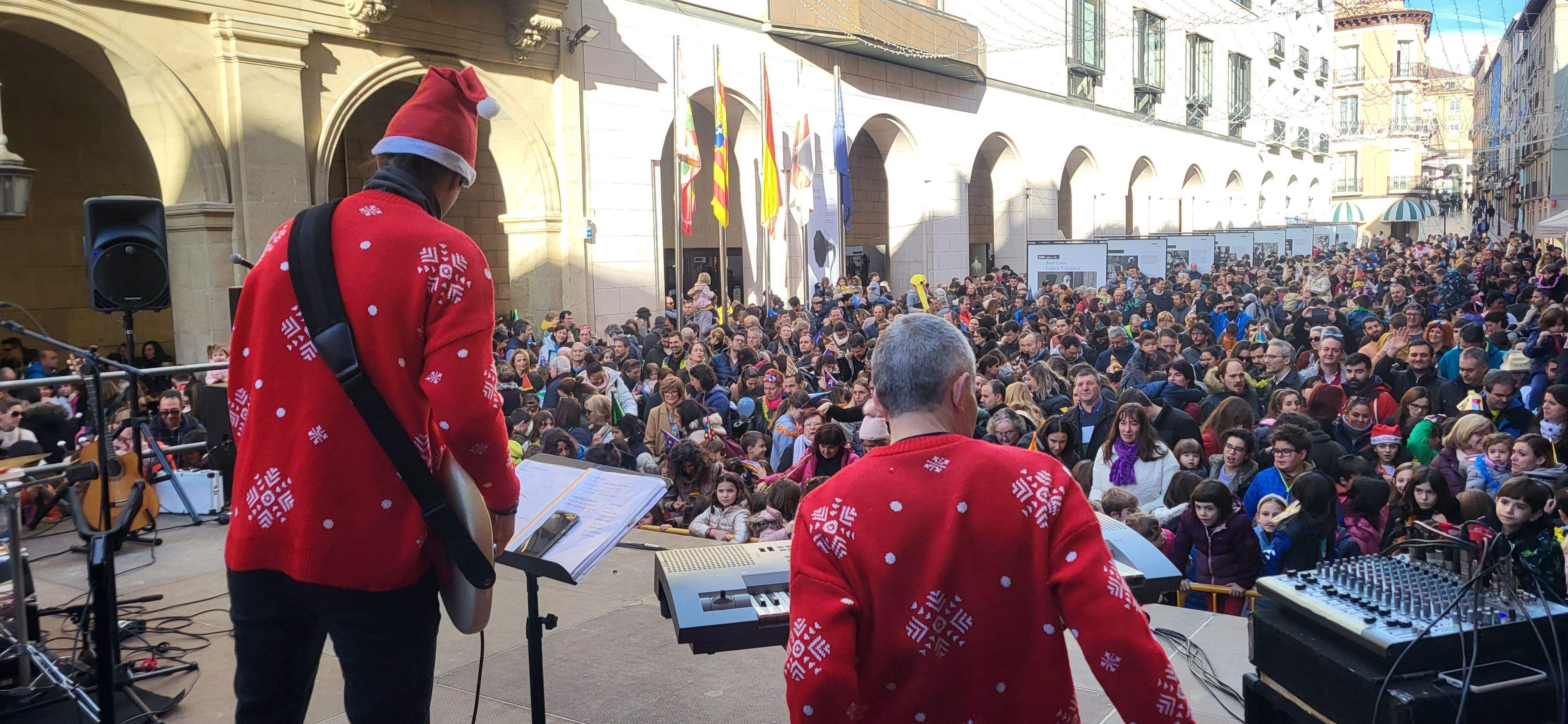 Magnífico ambiente y cartel de completo en las Campanadas Infantiles de Huesca. Foto Myriam Martínez 