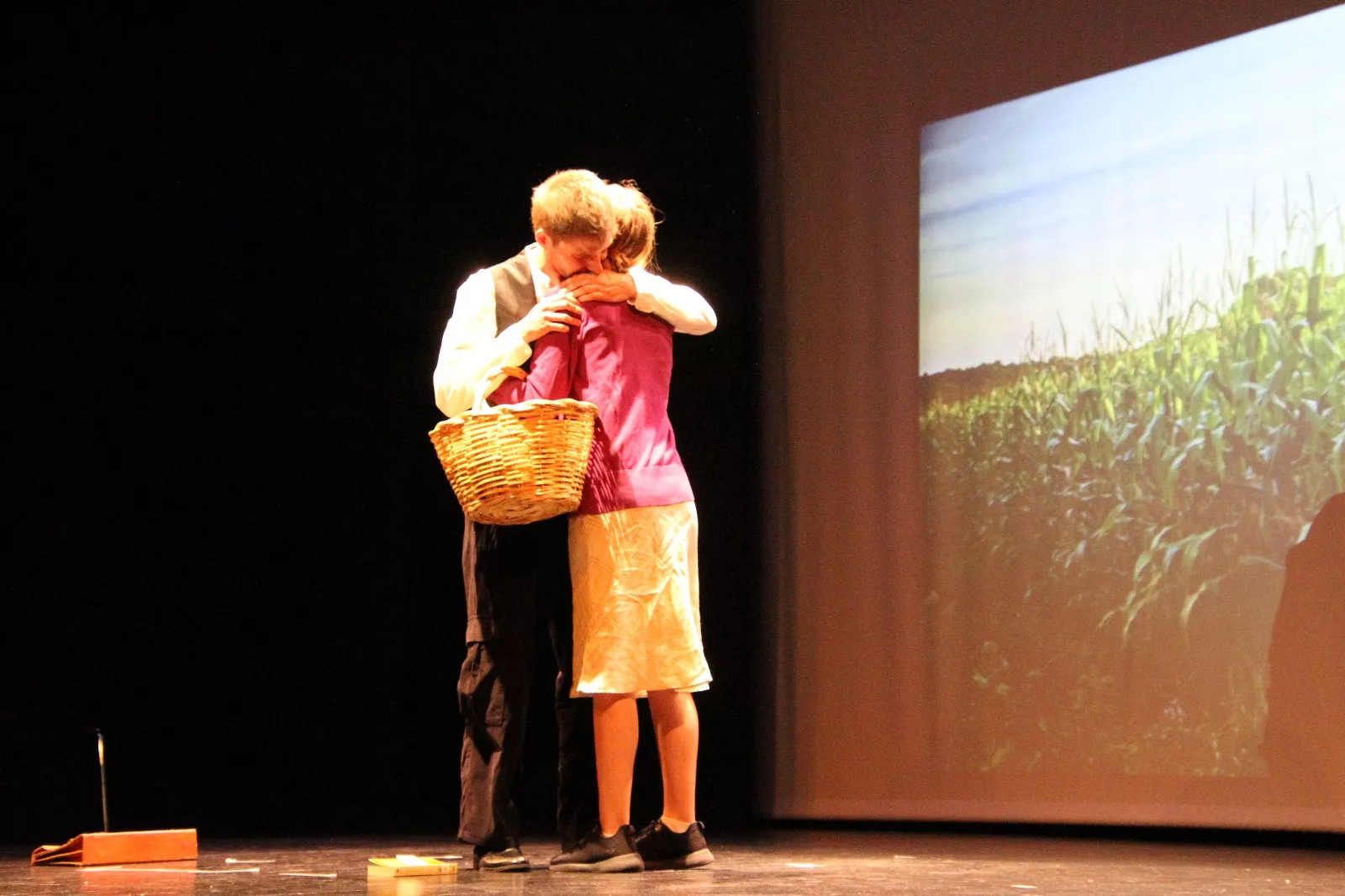 Grupo del Campus de Huesca en la Muestra Joven de Teatro y Danza. Foto Carlos Neofato