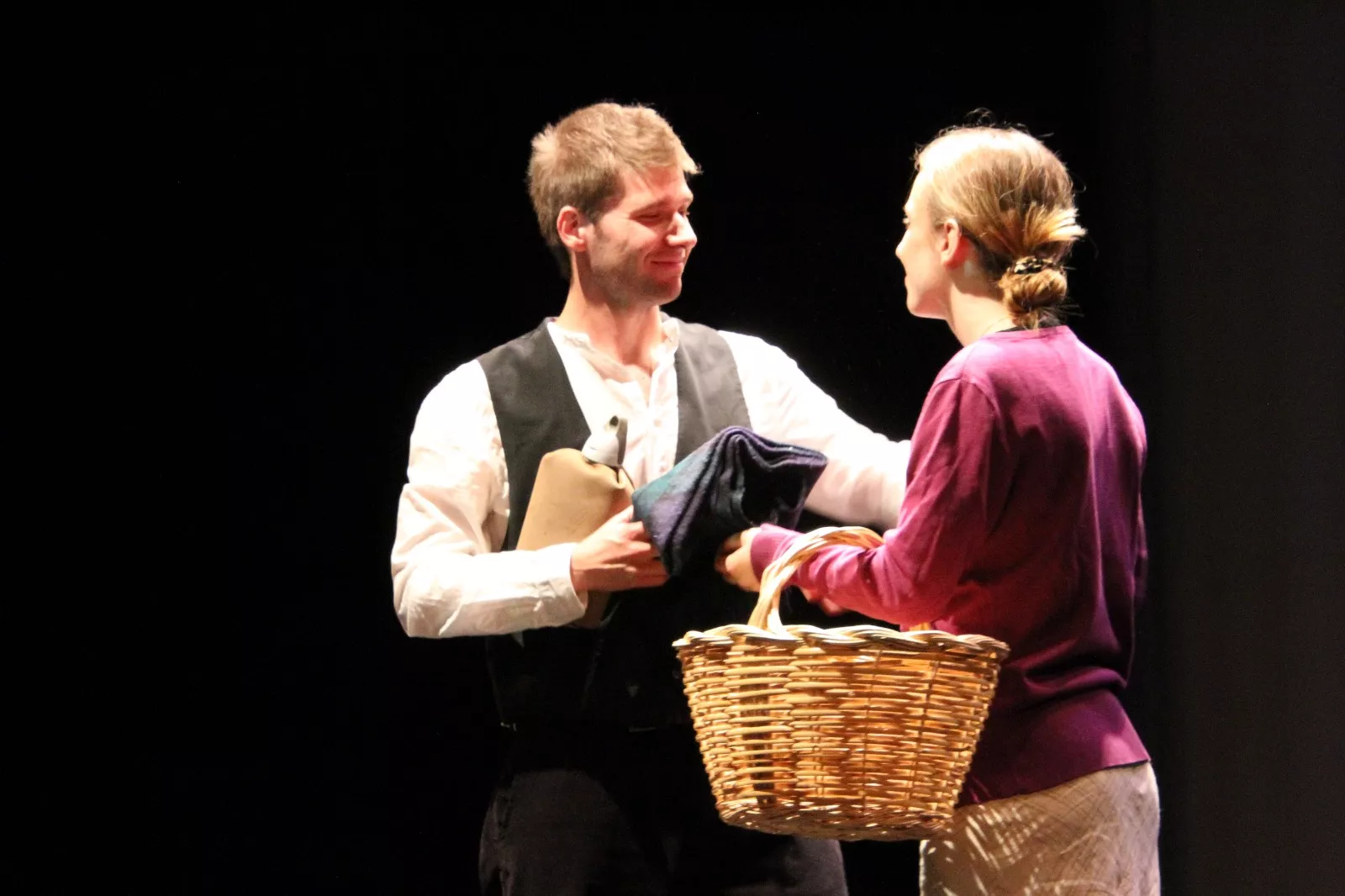 Grupo del Campus de Huesca en la Muestra Joven de Teatro y Danza. Foto Carlos Neofato