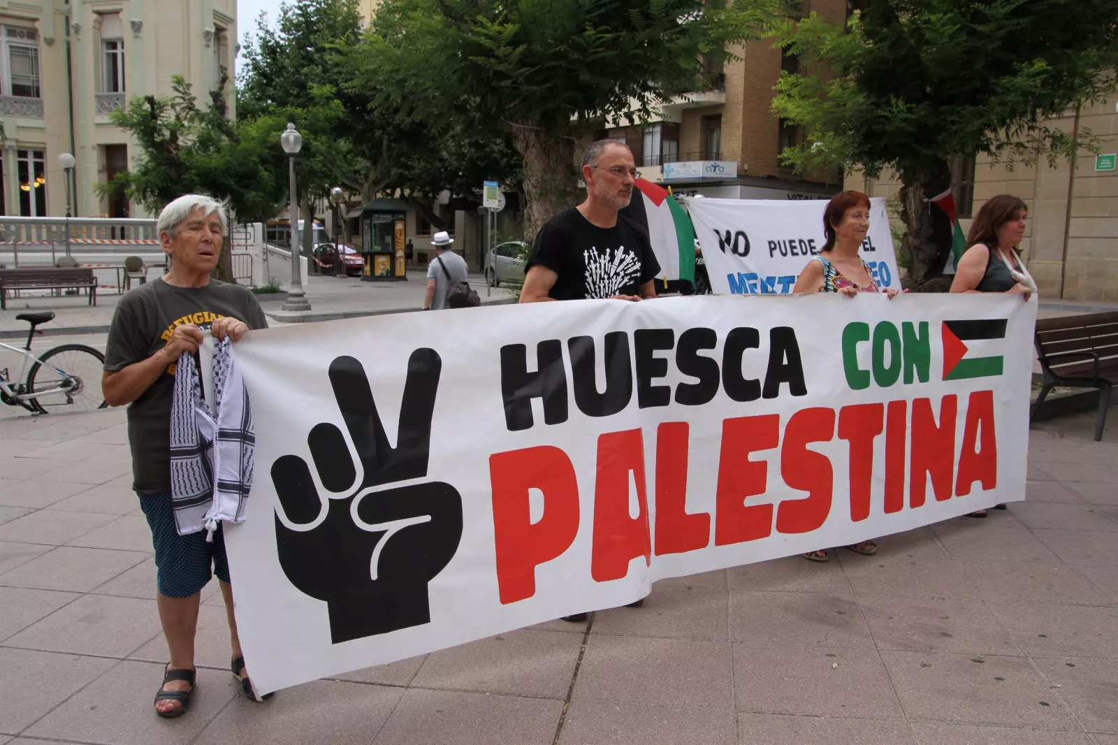 Concentración de la Plataforma Huesca por la Paz. Foto Carlos Neofato