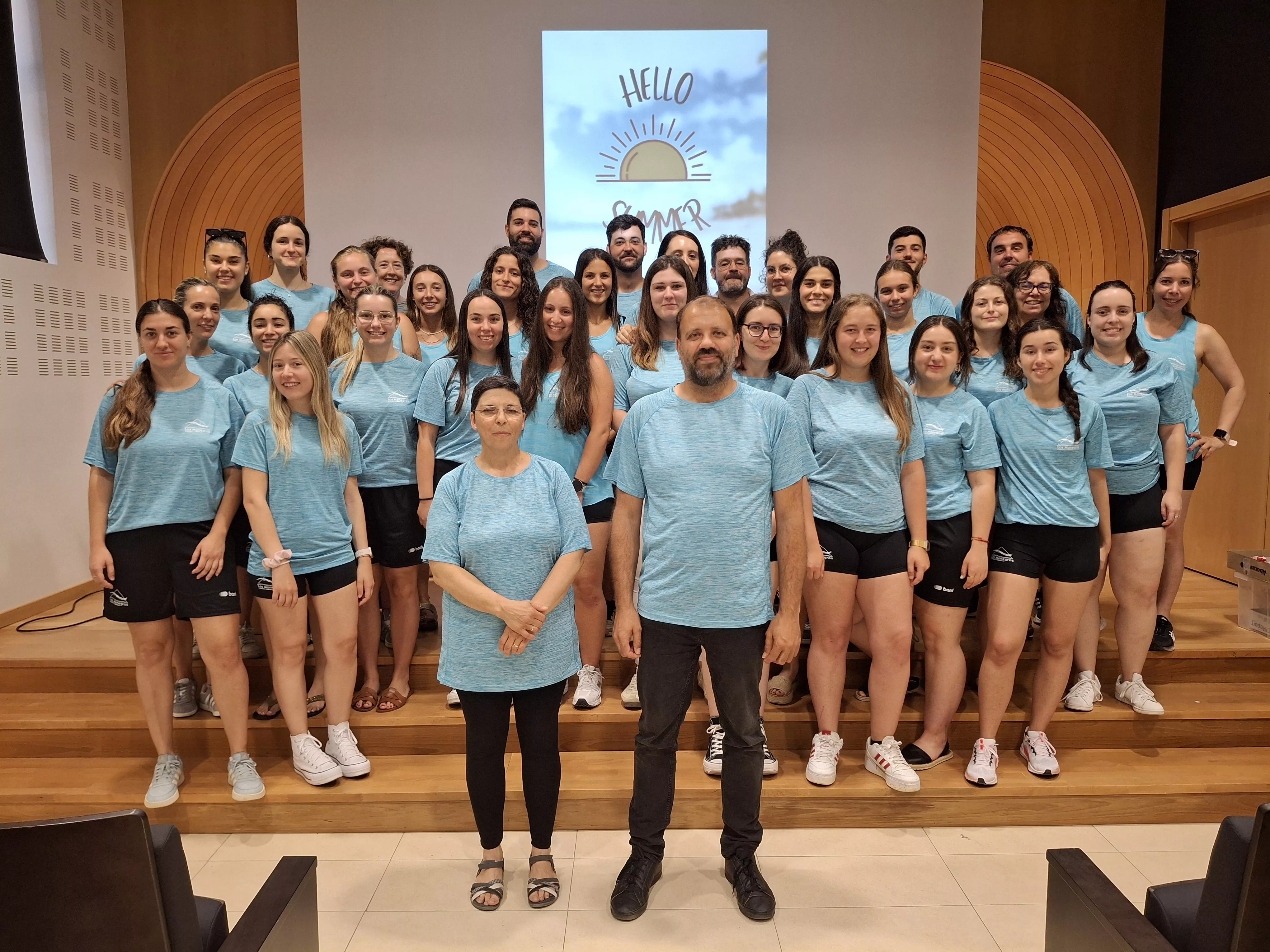 Los jóvenes profesionales que se incorporan a las actividades estivales.