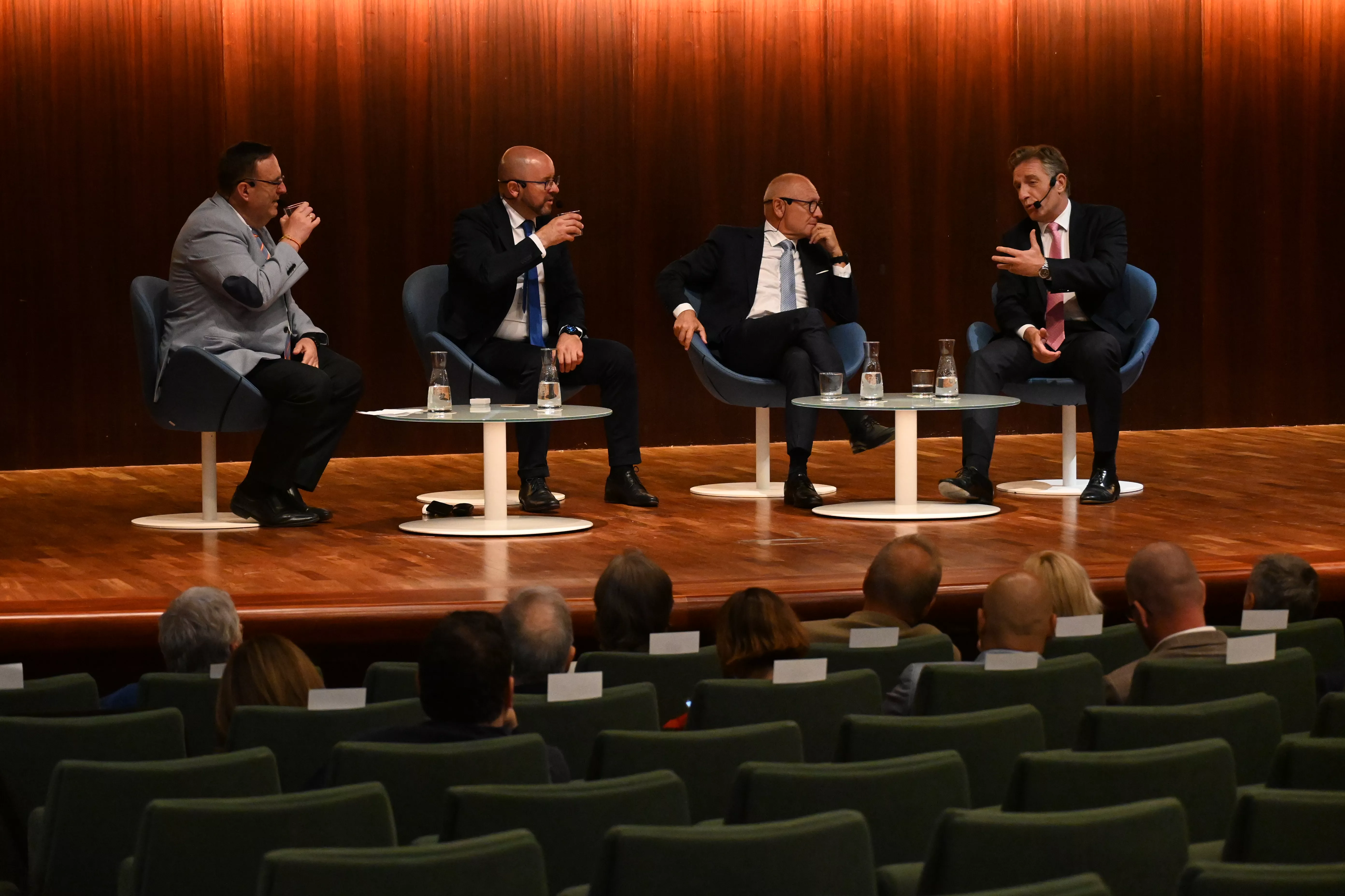 Premios Internacionales del IECHT y el encuentro entre los tres embajadores. Foto Carlos Jalle